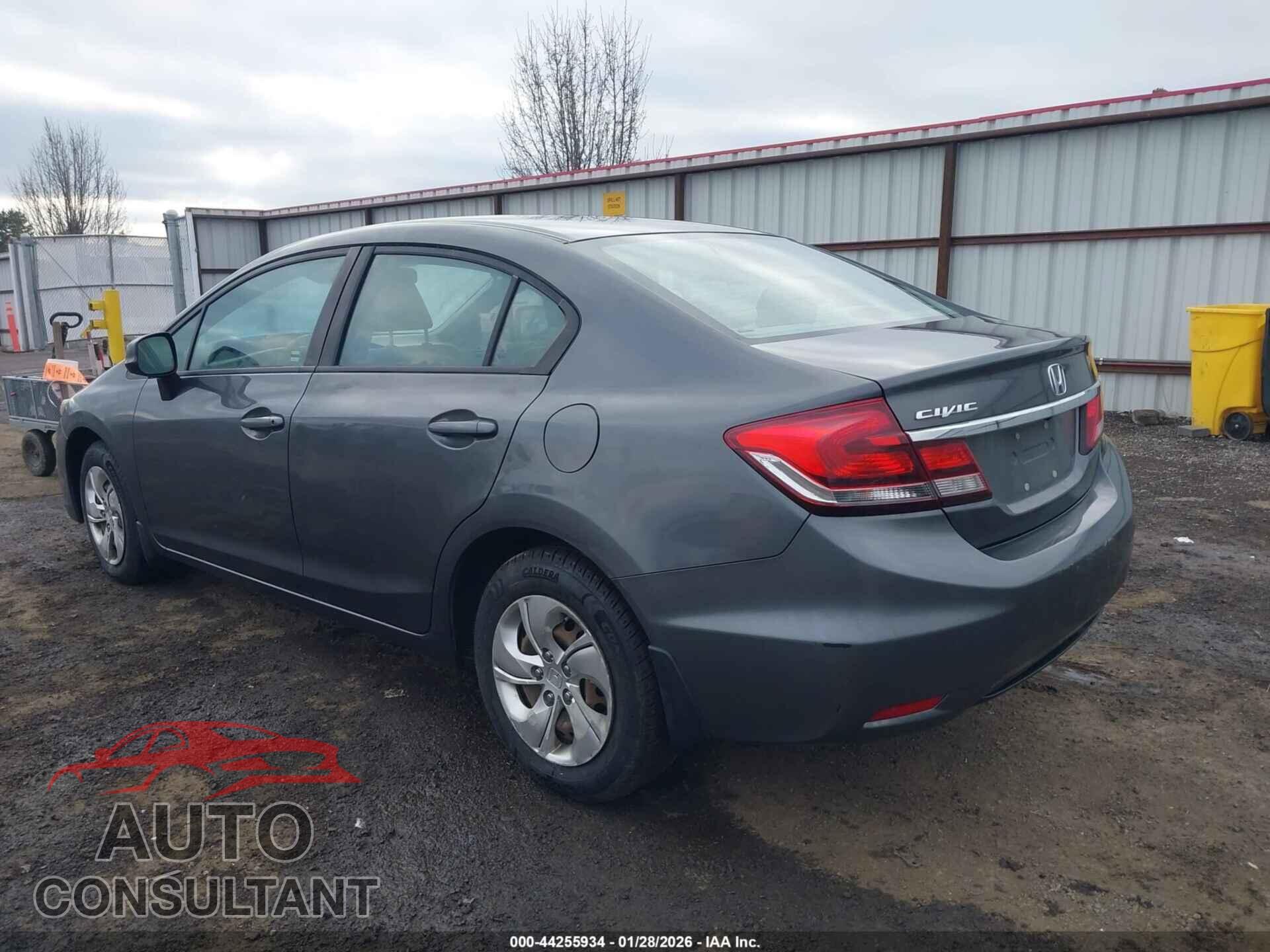 HONDA CIVIC 2013 - 2HGFB2F57DH545523