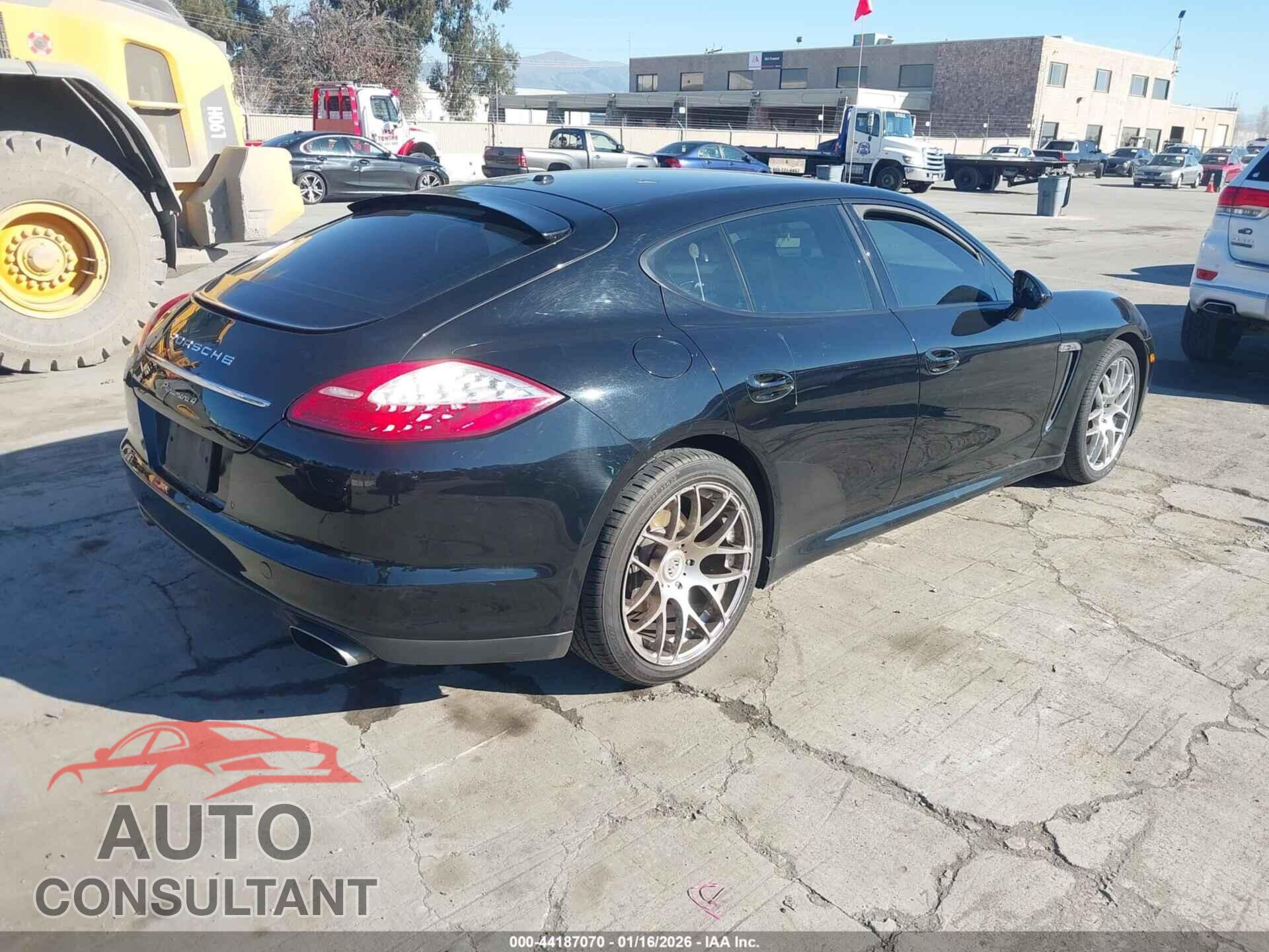 PORSCHE PANAMERA 2011 - WP0AA2A73BL011584