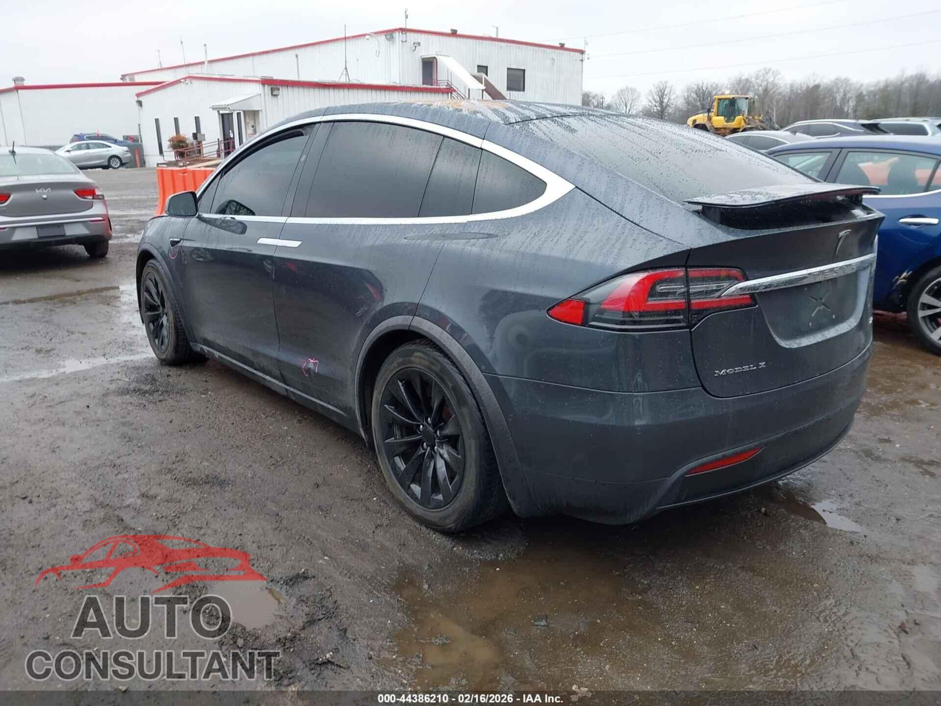 TESLA MODEL X 2016 - 5YJXCBE21GF027909