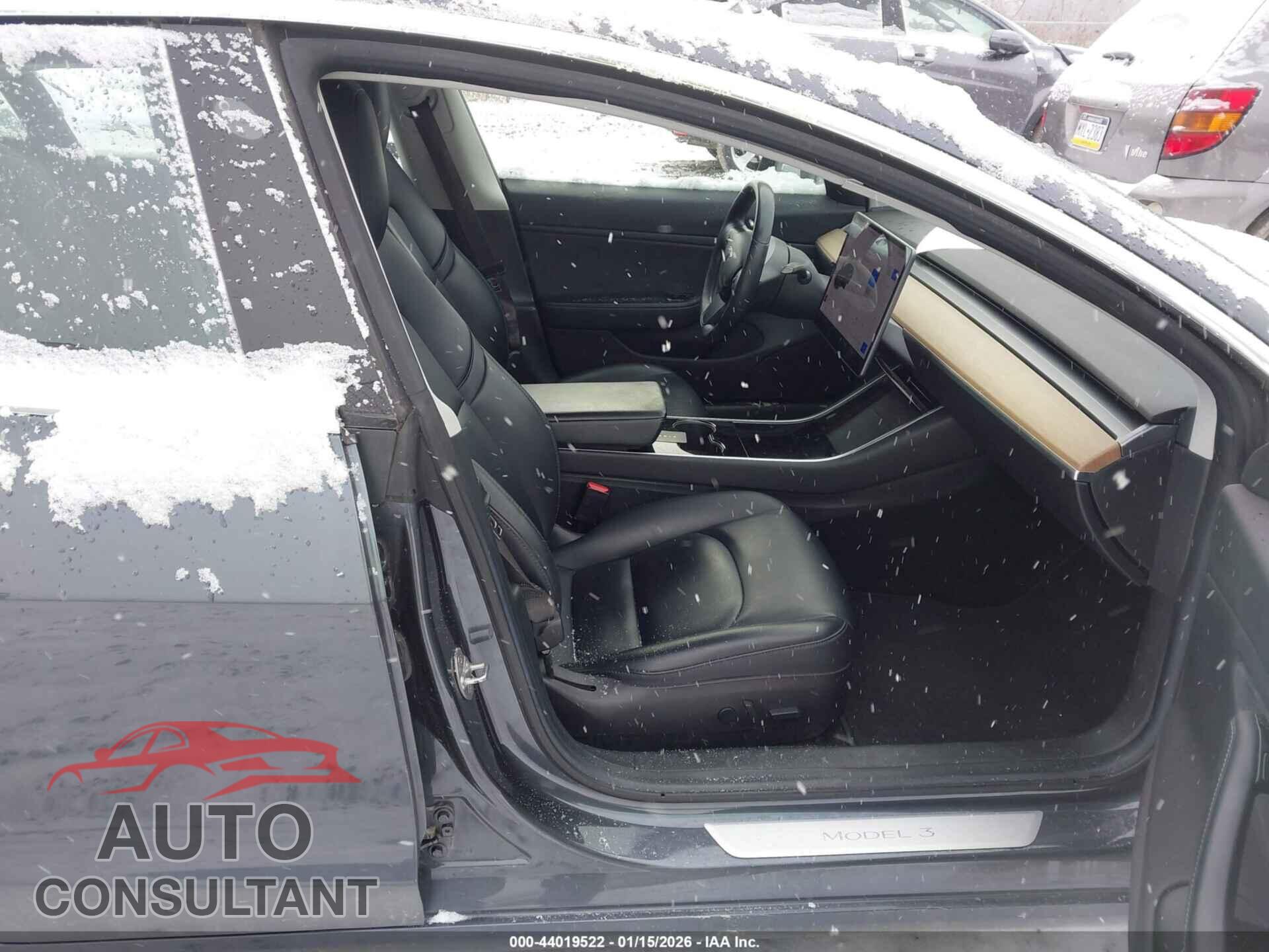 TESLA MODEL 3 2018 - 5YJ3E1EA5JF017580