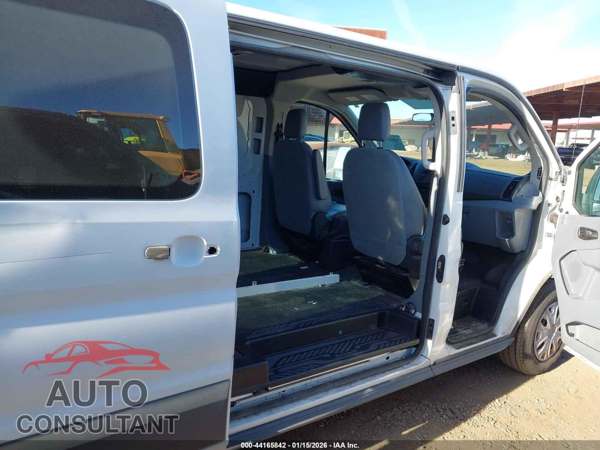 FORD TRANSIT-150 2015 - 1FTNE1YM3FKA14153