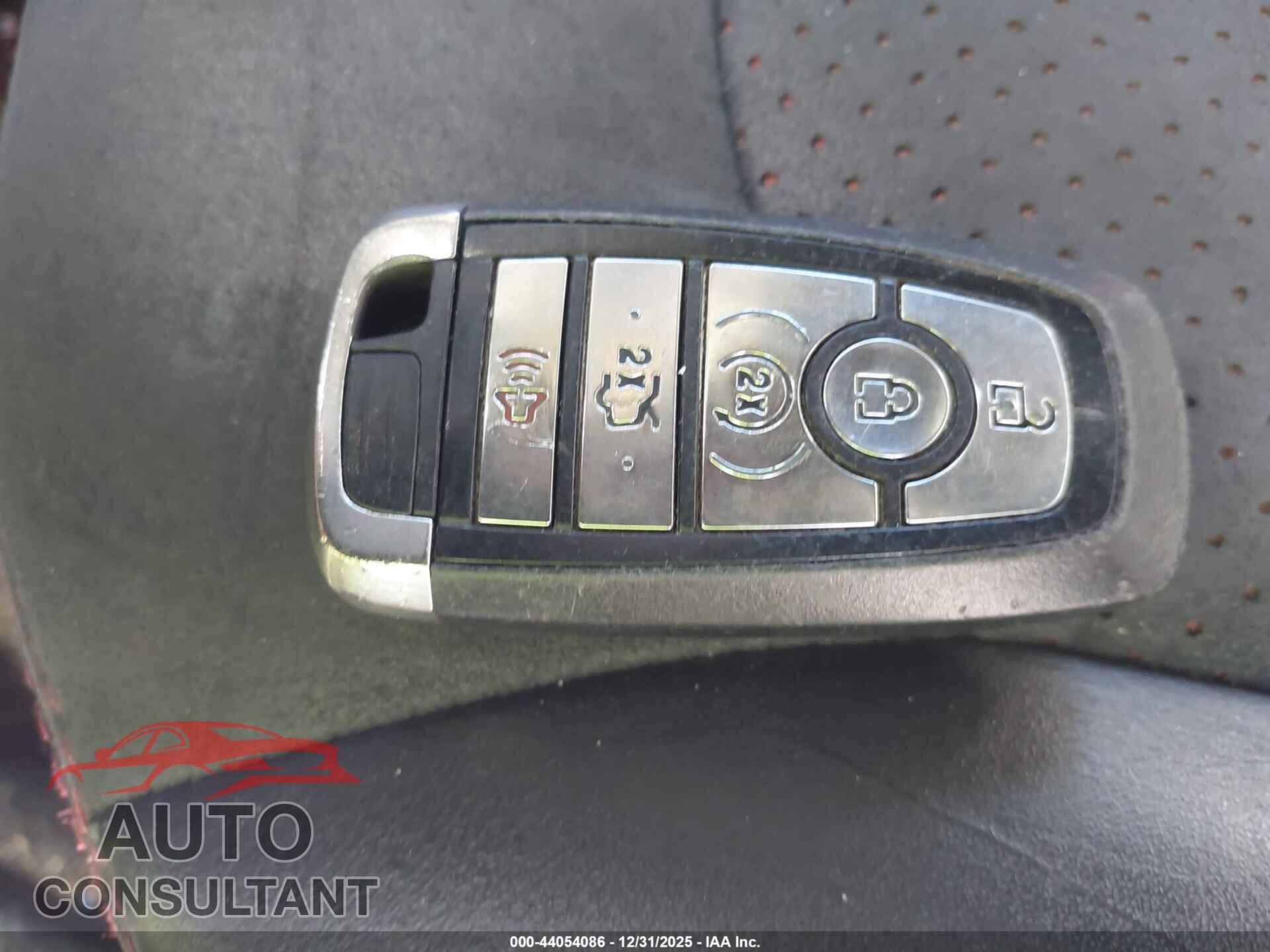 FORD EXPLORER 2018 - 1FM5K7D84JGB63408