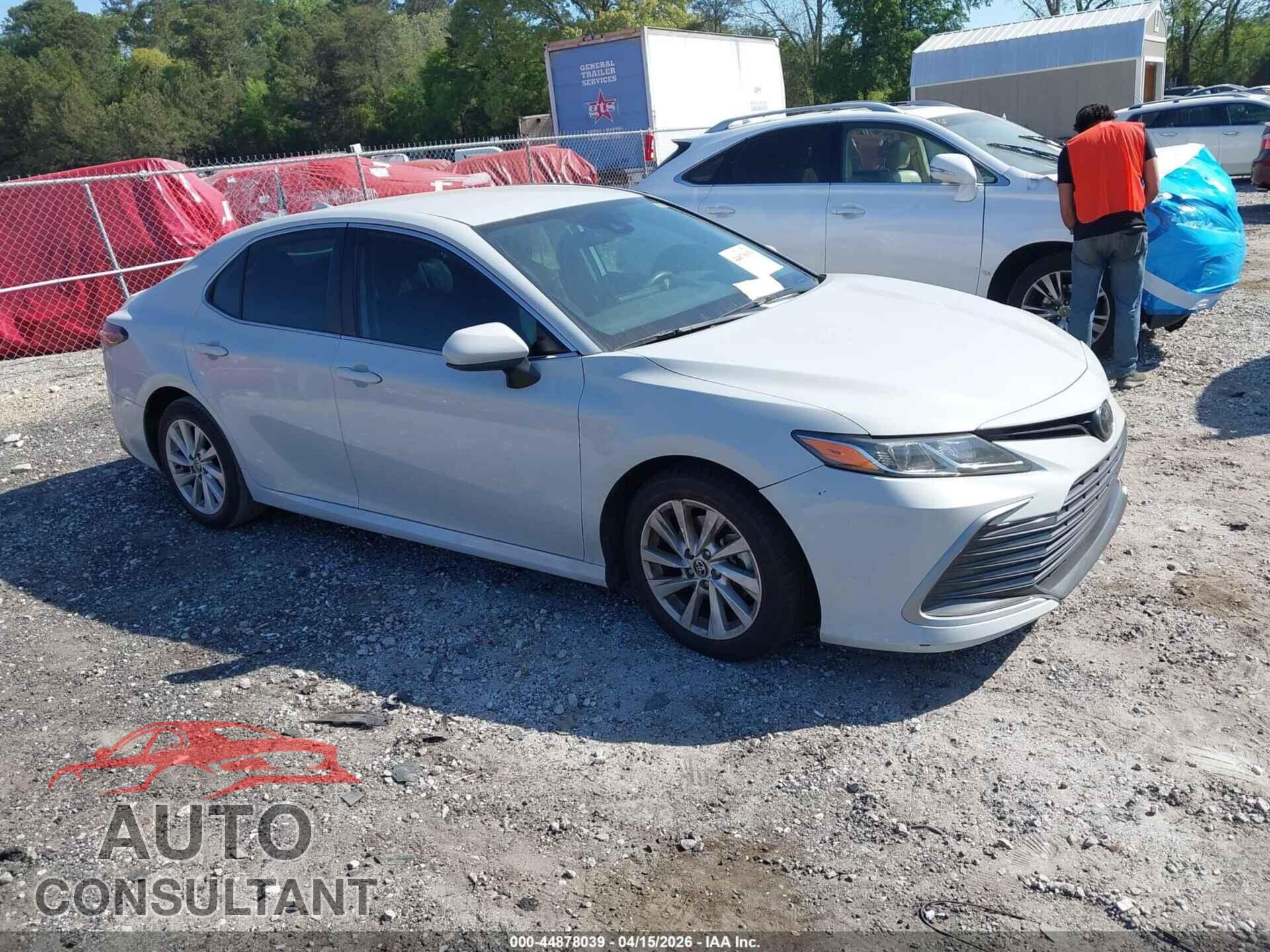 TOYOTA CAMRY 2022 - 4T1C11AK7NU067030