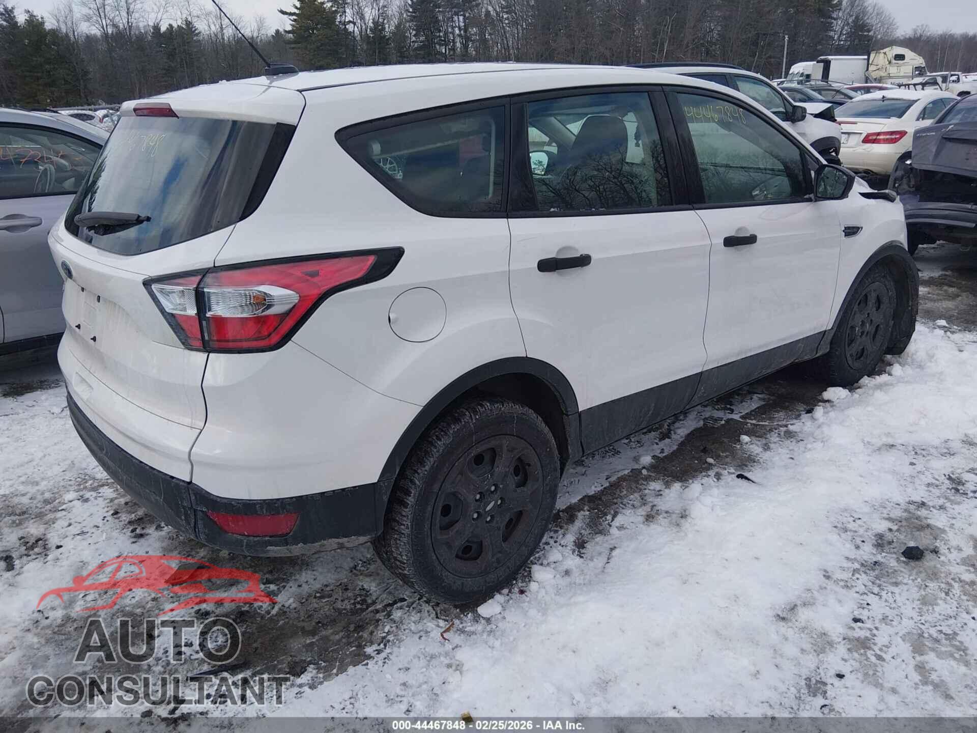 FORD ESCAPE 2017 - 1FMCU0F77HUD23869