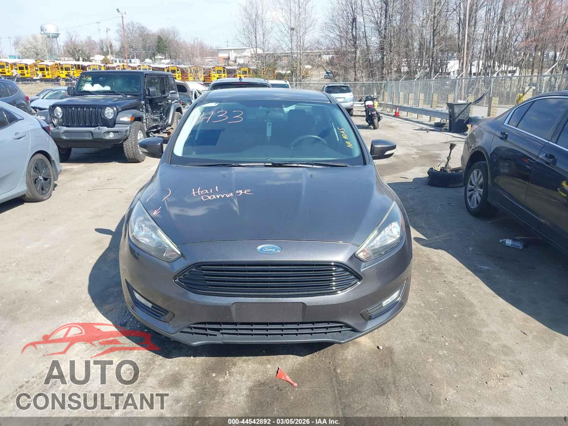 FORD FOCUS 2017 - 1FADP3FEXHL266207