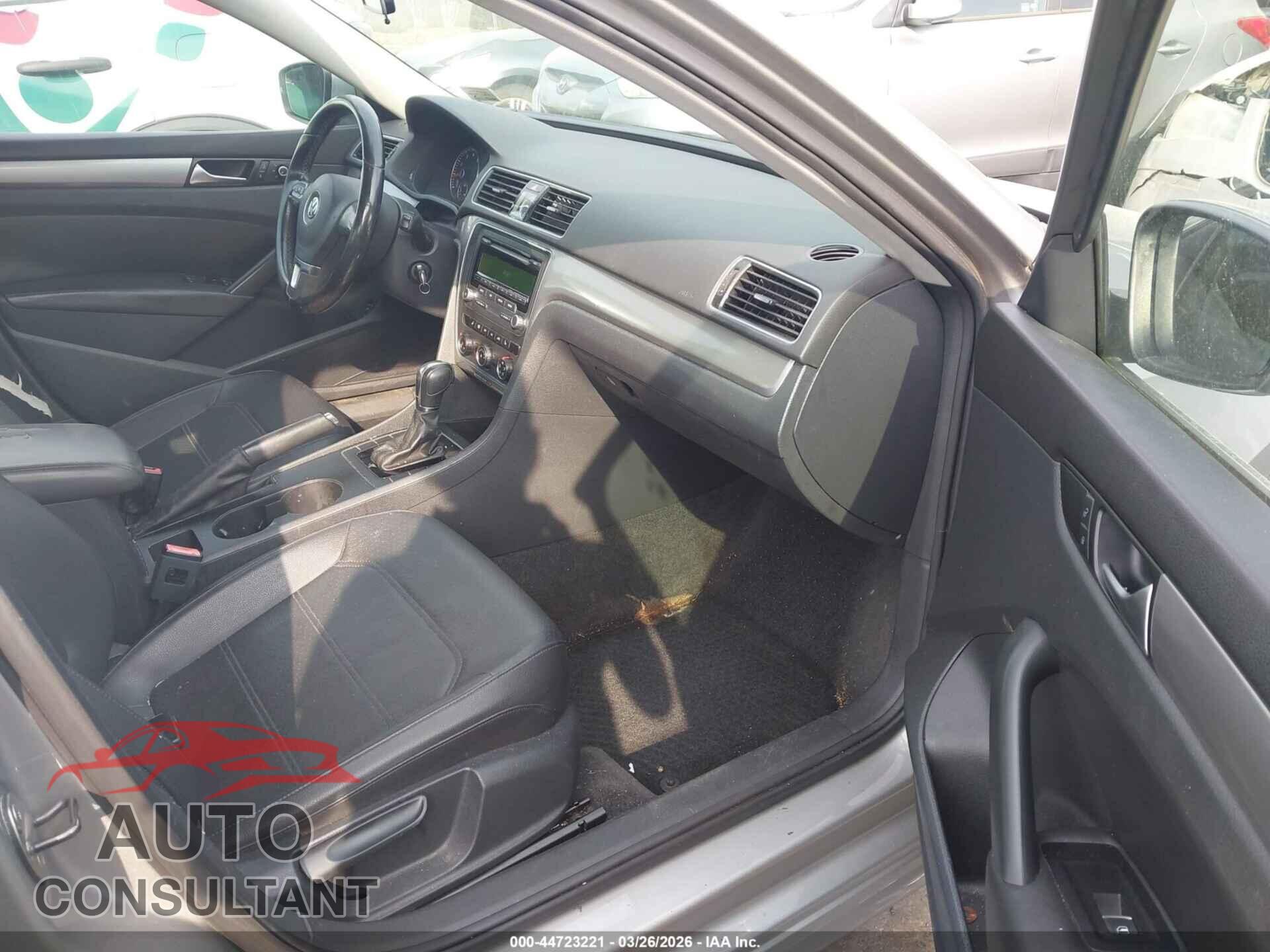 VOLKSWAGEN PASSAT 2014 - 1VWAT7A3XEC031899
