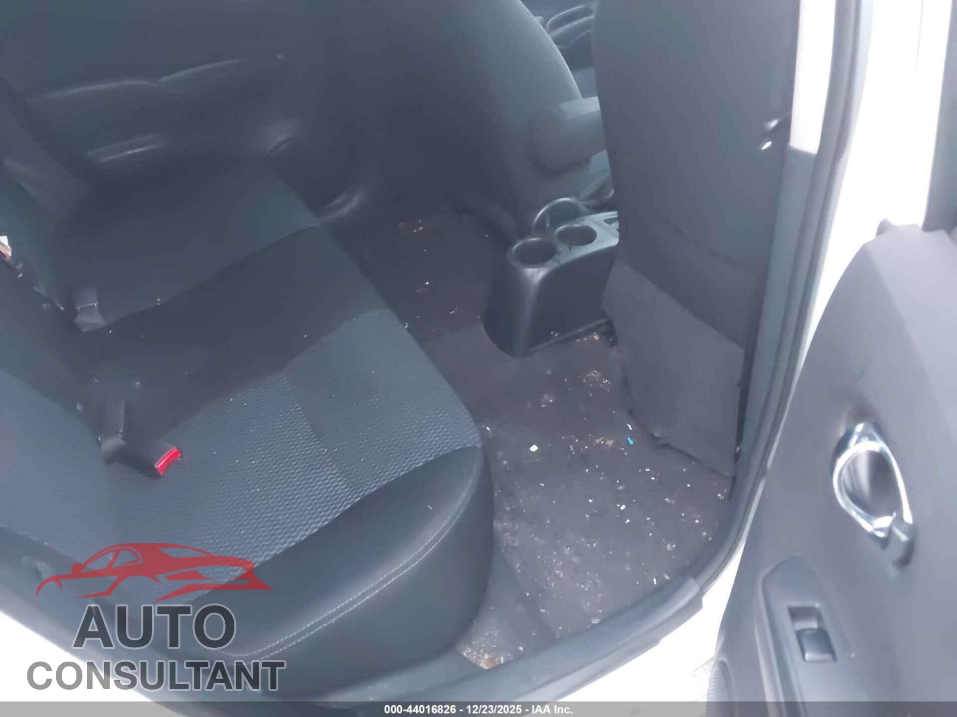 NISSAN VERSA NOTE 2015 - 3N1CE2CP8FL404147