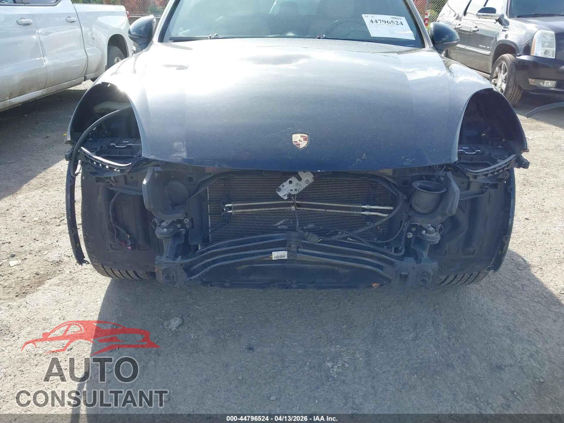 PORSCHE CAYENNE 2018 - WP1AA2A26JKA06497
