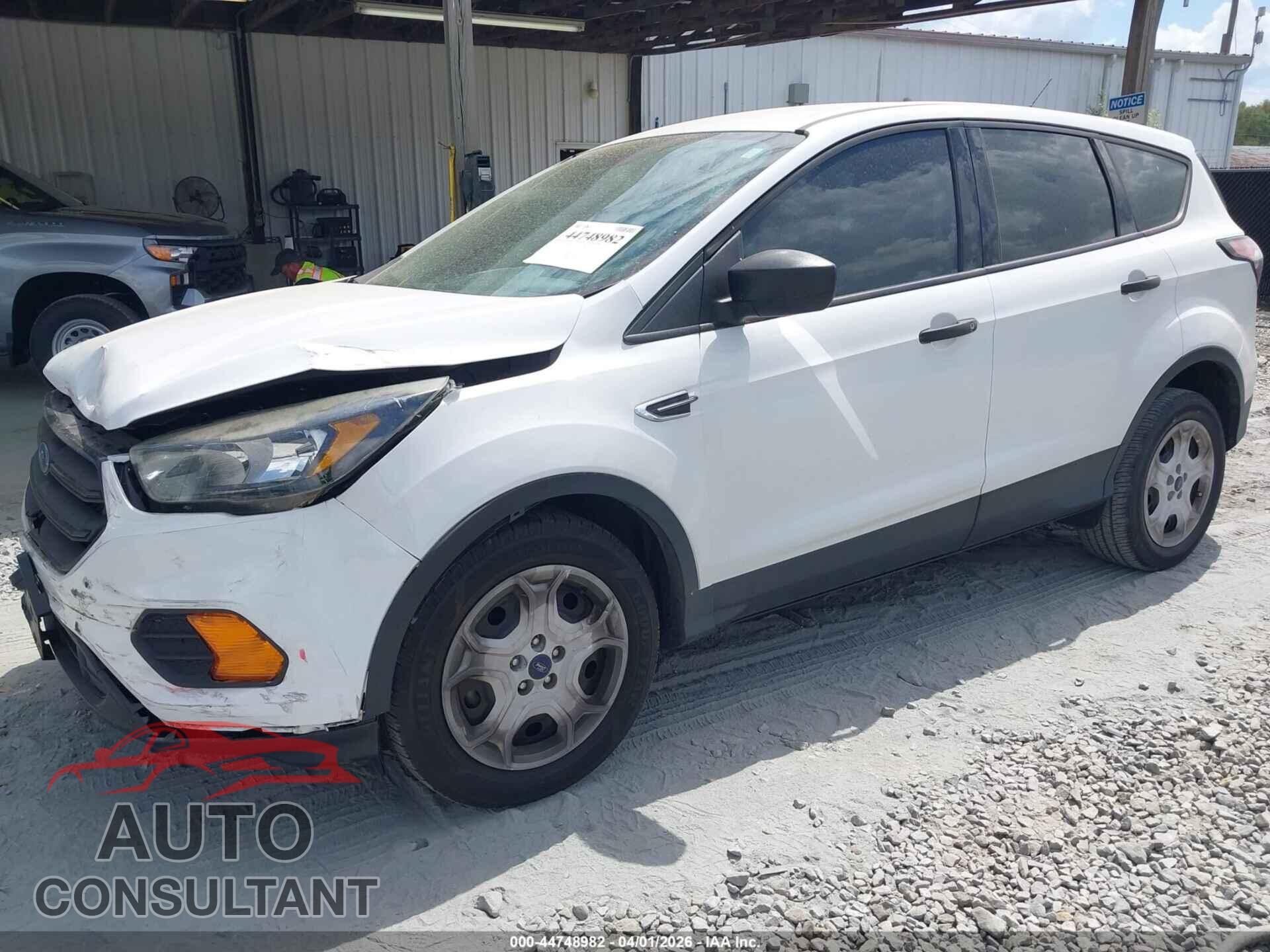 FORD ESCAPE 2018 - 1FMCU0F79JUB03767