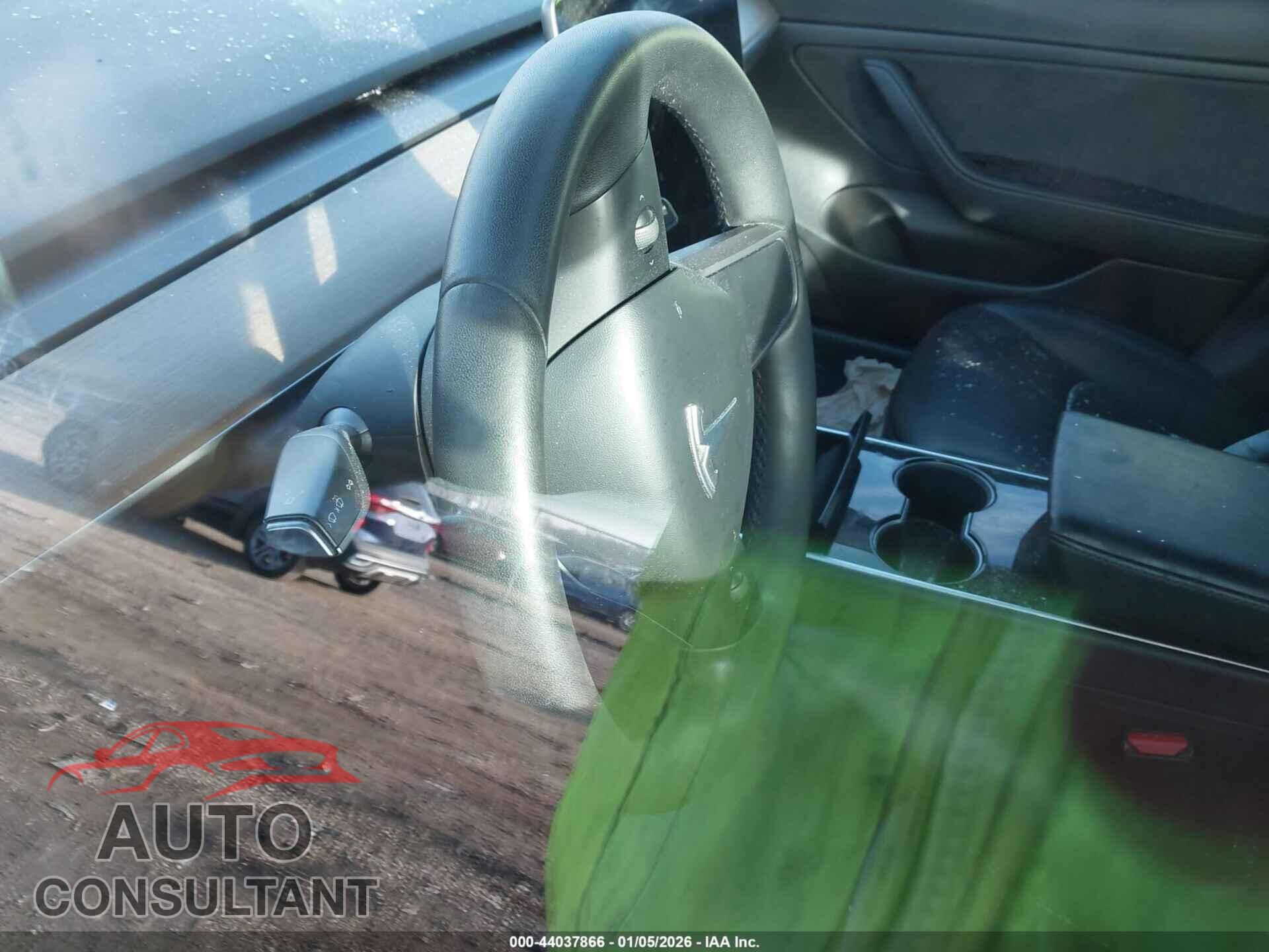 TESLA MODEL 3 2020 - 5YJ3E1EA2LF738040