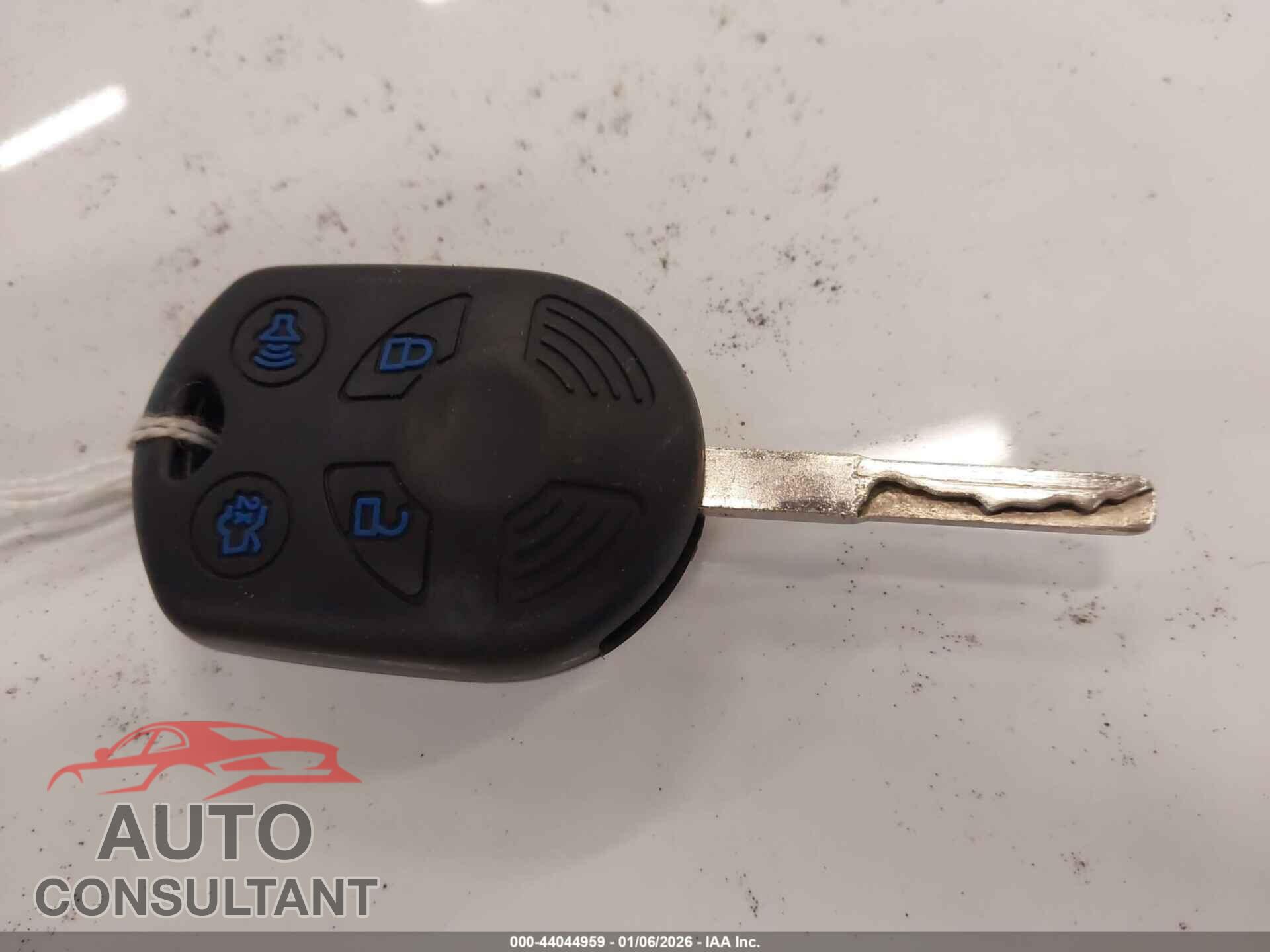 FORD FOCUS 2015 - 1FADP3F21FL282900