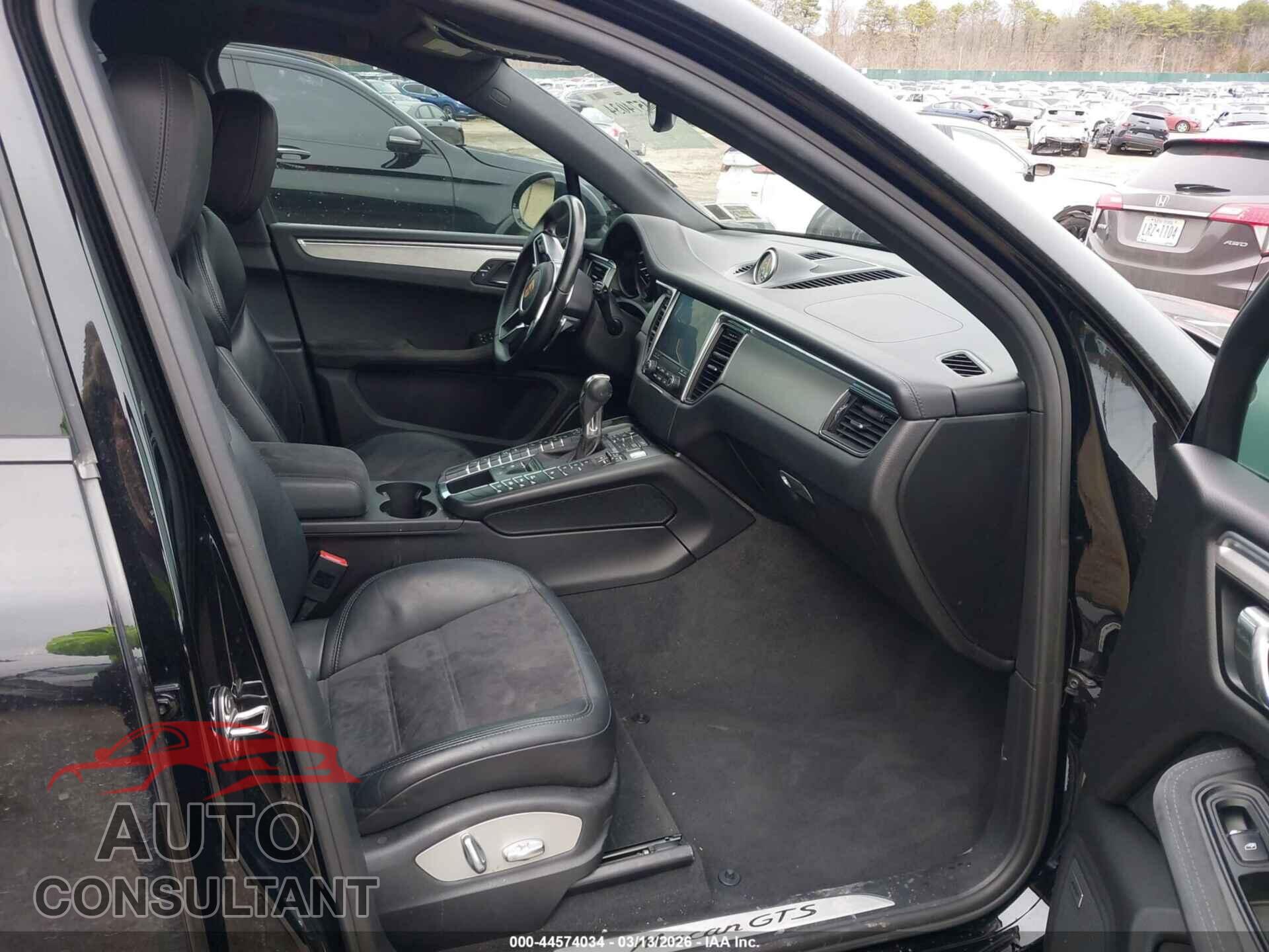 PORSCHE MACAN 2017 - WP1AG2A59HLB54799