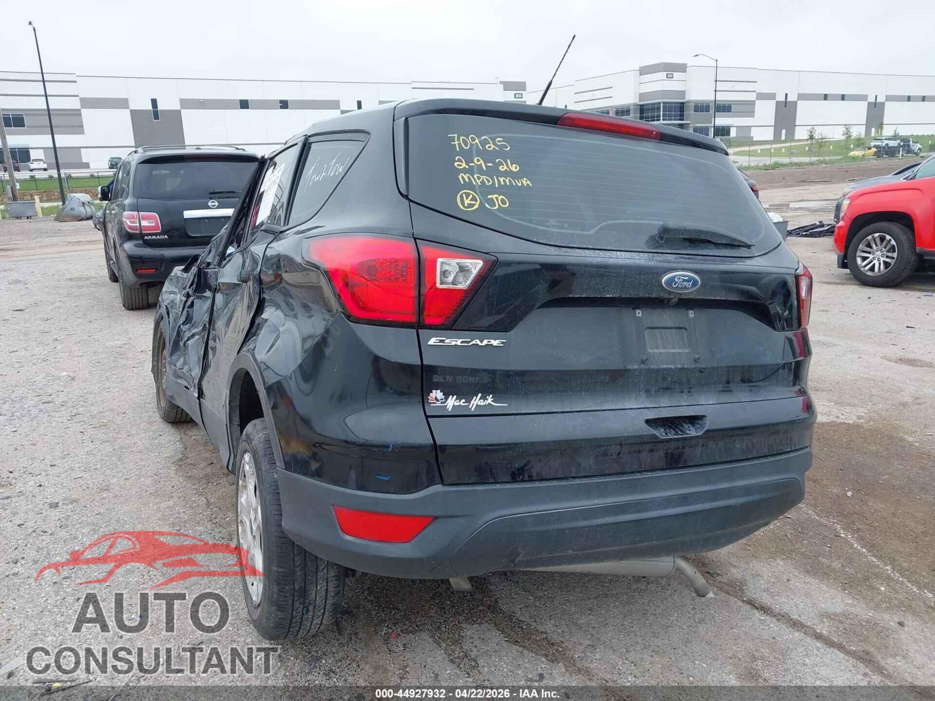 FORD ESCAPE 2019 - 1FMCU0F72KUB46638