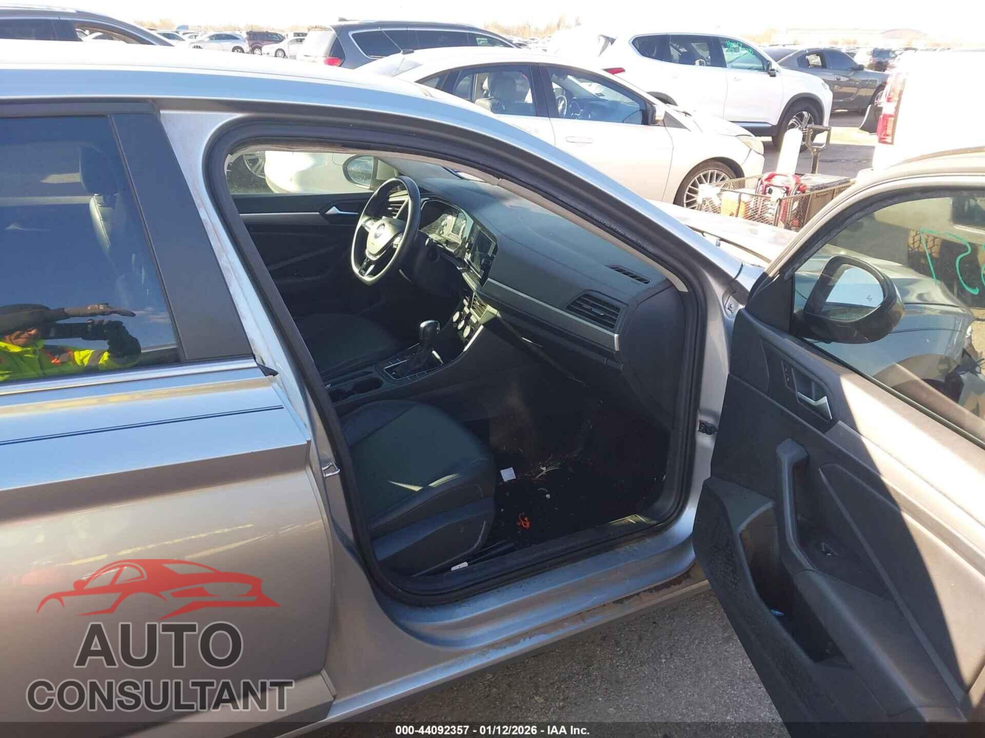 VOLKSWAGEN JETTA 2020 - 3VWCB7BU4LM044565