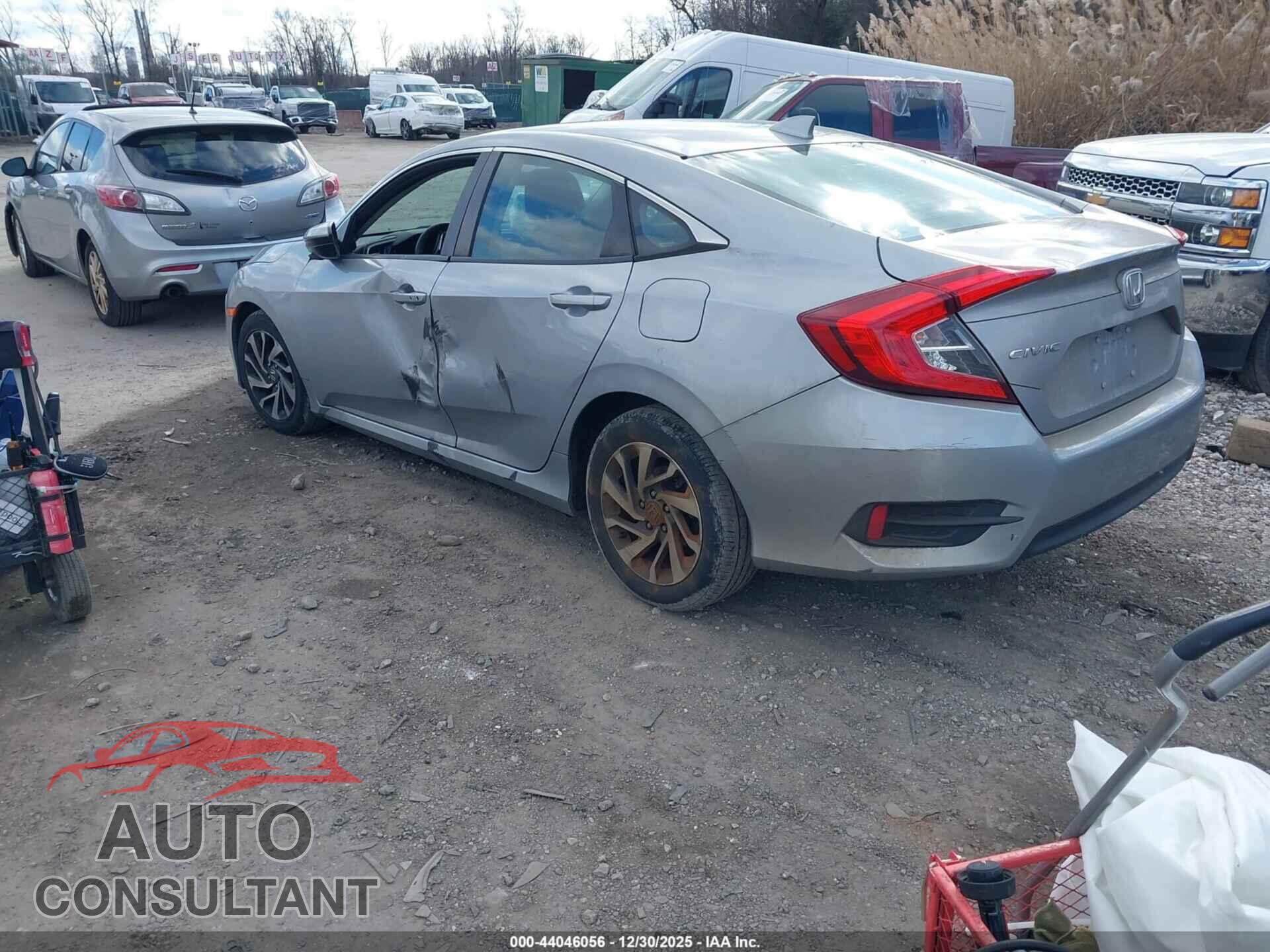 HONDA CIVIC 2018 - 2HGFC2F78JH529972