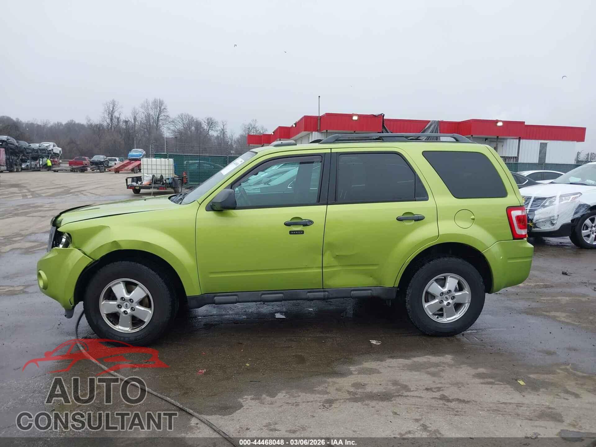 FORD ESCAPE 2011 - 1FMCU0D77BKC01728