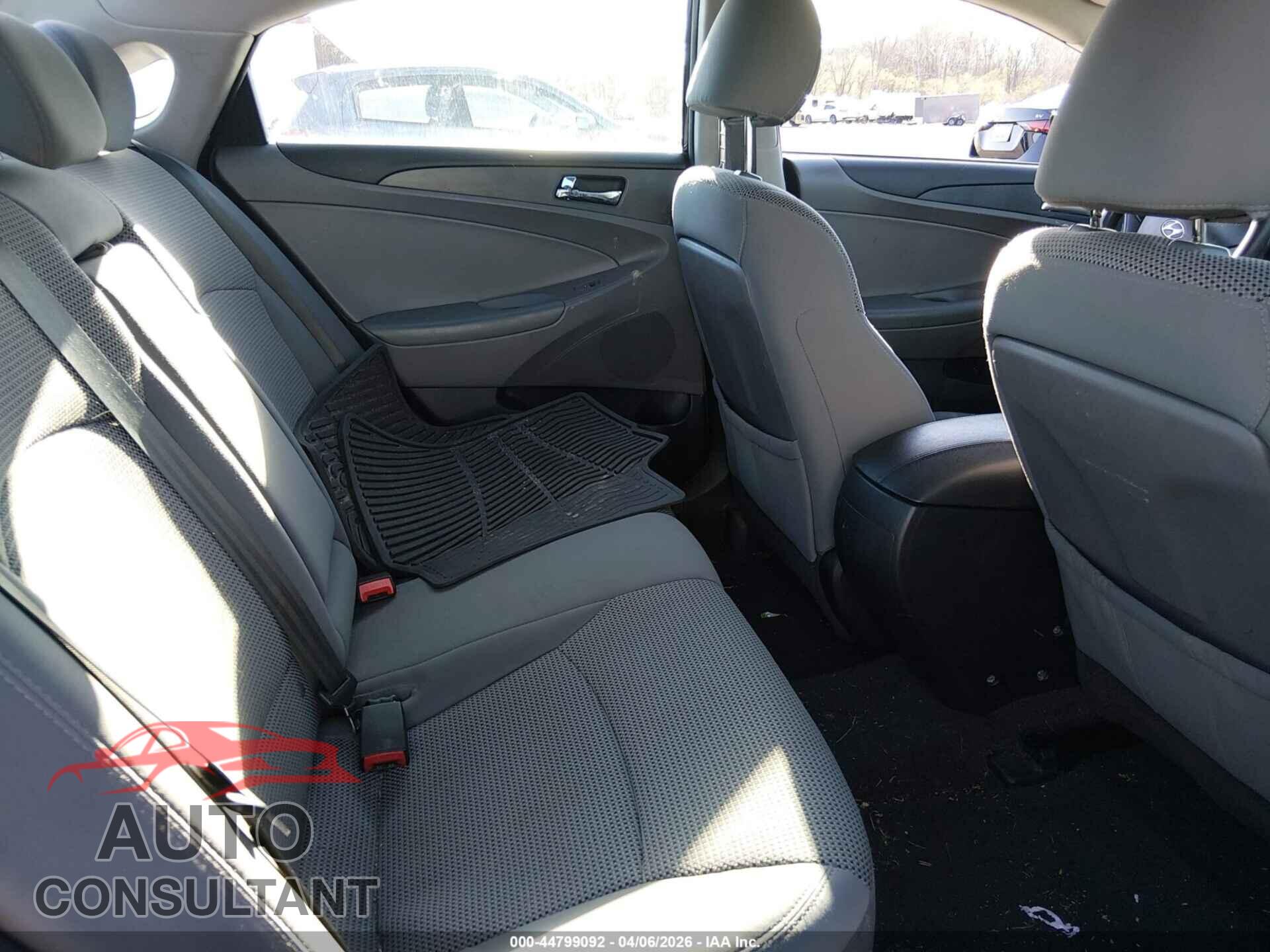 HYUNDAI SONATA 2012 - 5NPEB4AC1CH472232