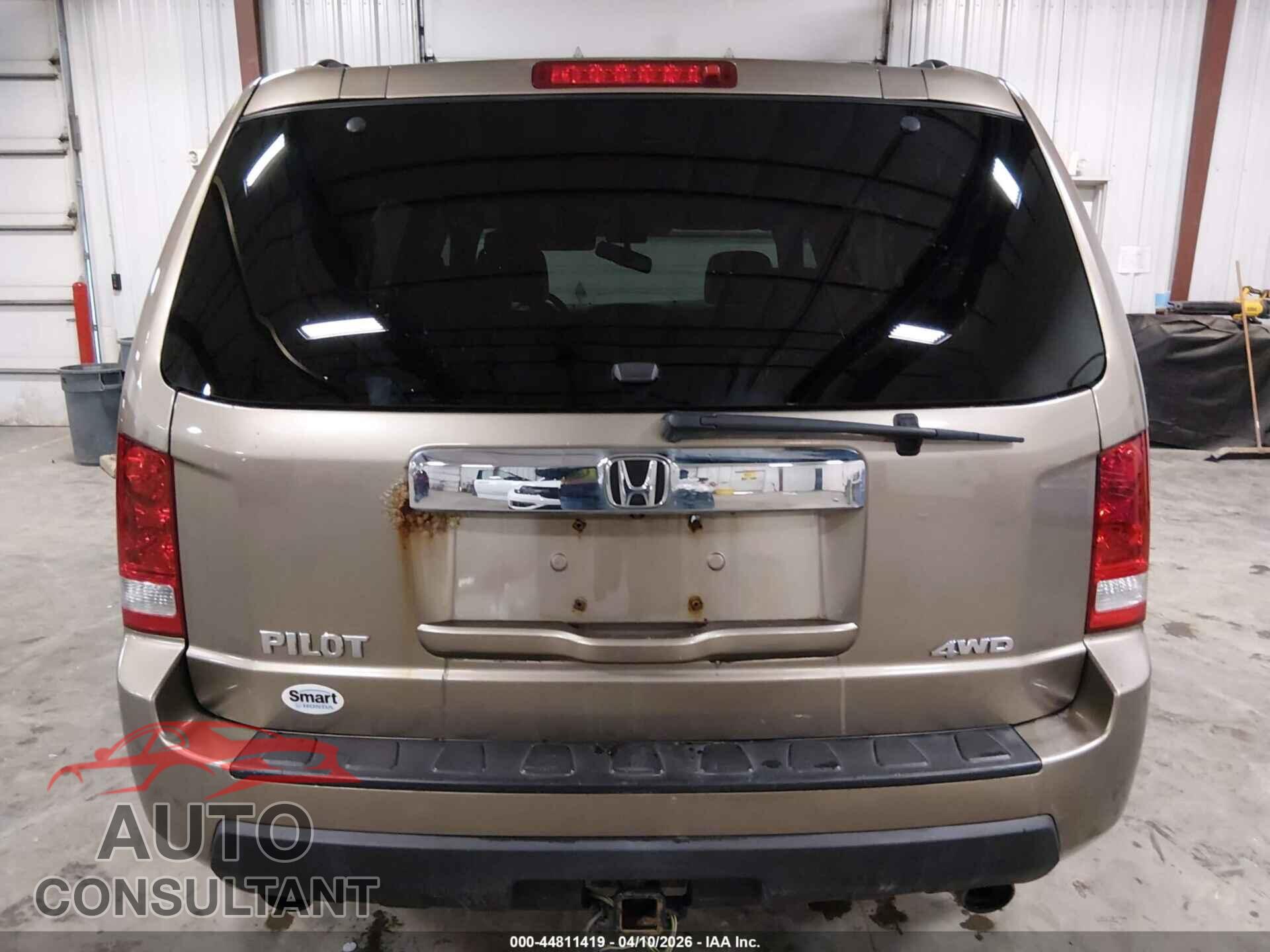 HONDA PILOT 2011 - 5FNYF4H58BB059021