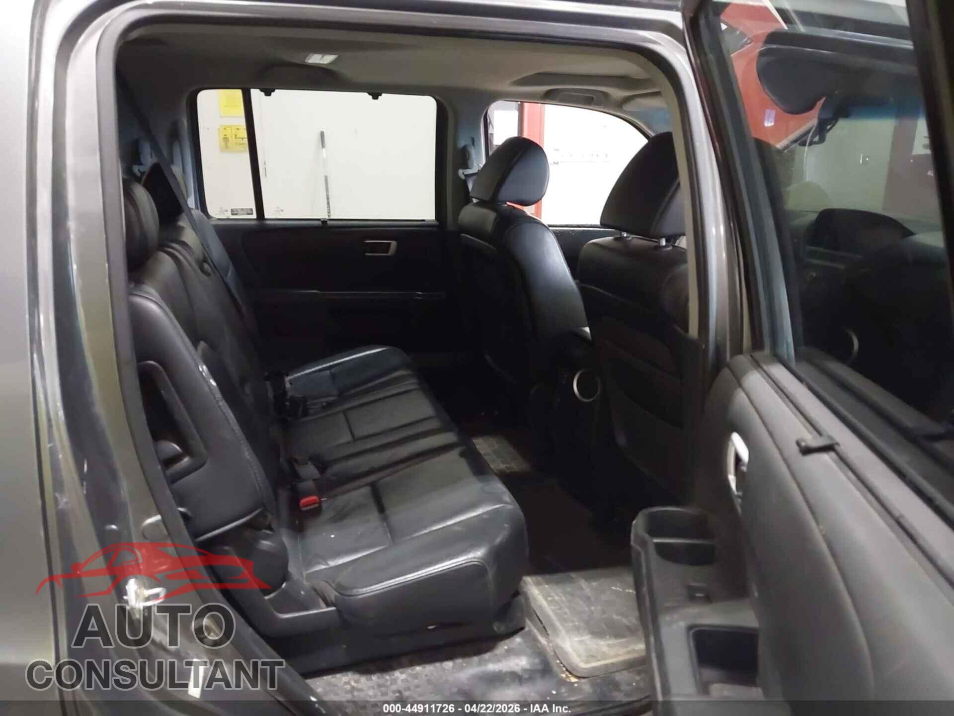 HONDA PILOT 2009 - 5FNYF48889B038027