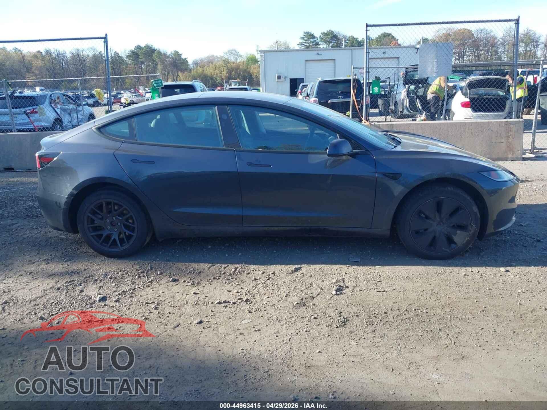TESLA MODEL 3 2025 - 5YJ3E1EA1SF908225