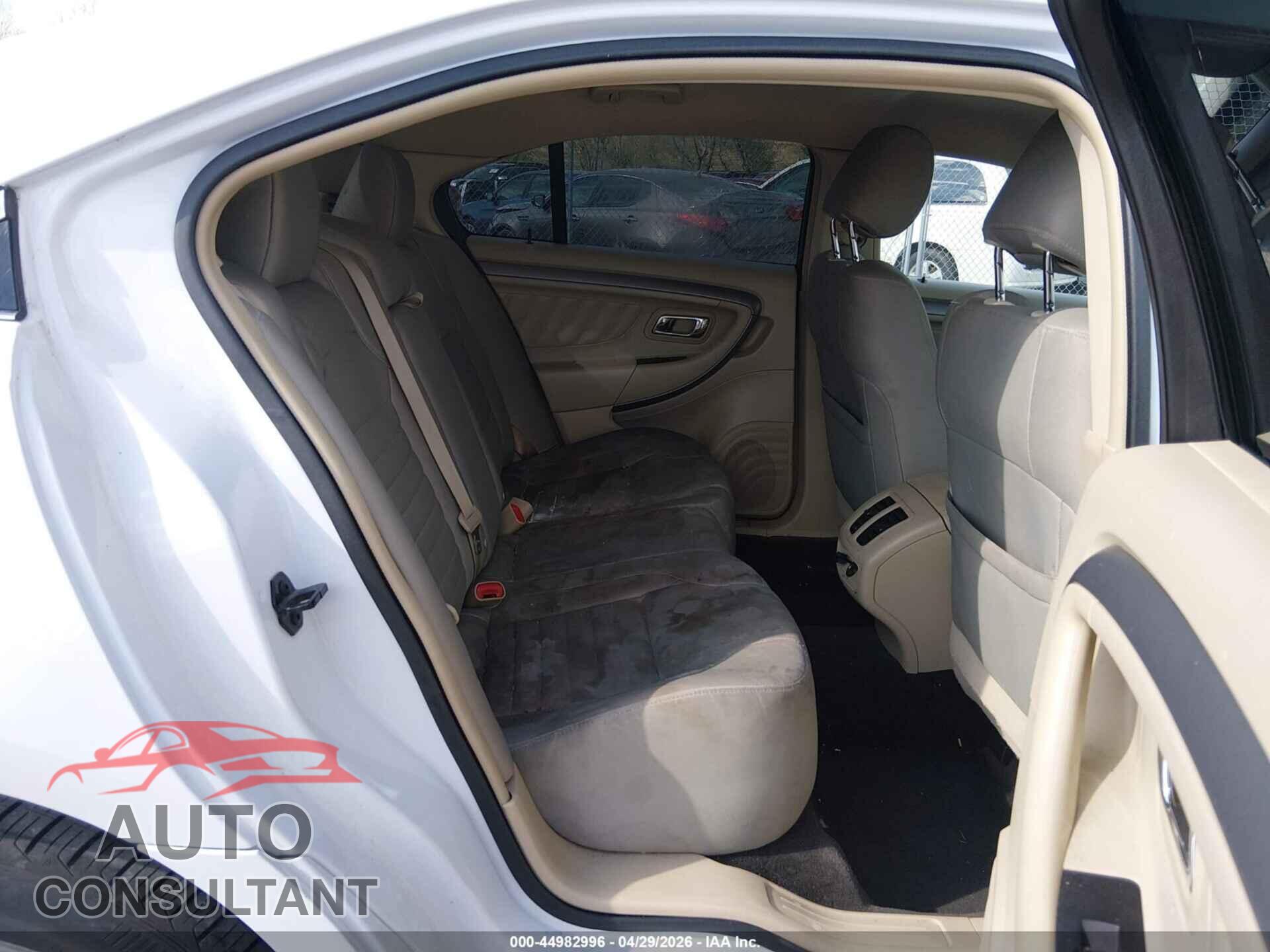FORD TAURUS 2015 - 1FAHP2D82FG154306