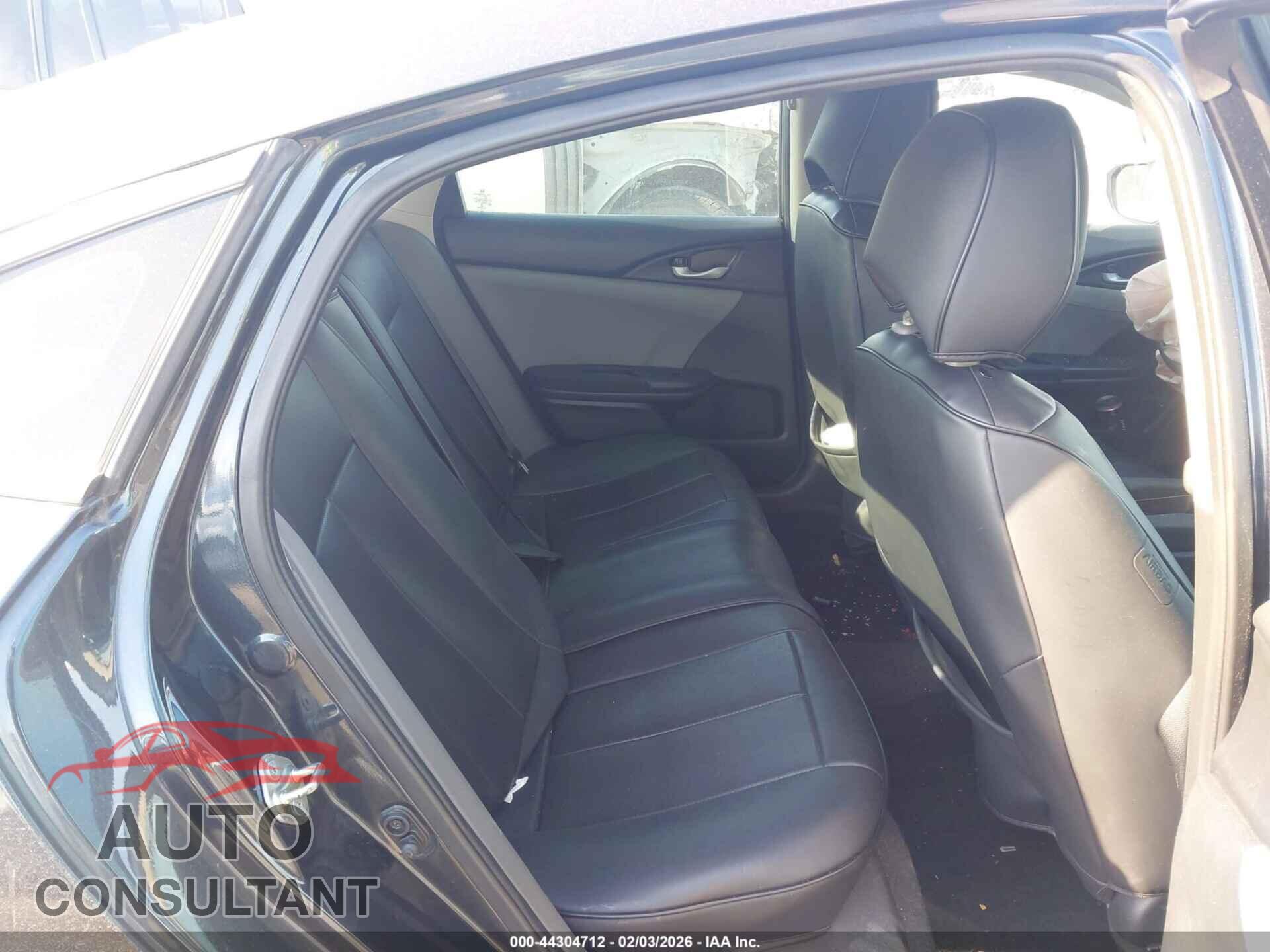 HONDA CIVIC 2018 - 2HGFC2F70JH531229