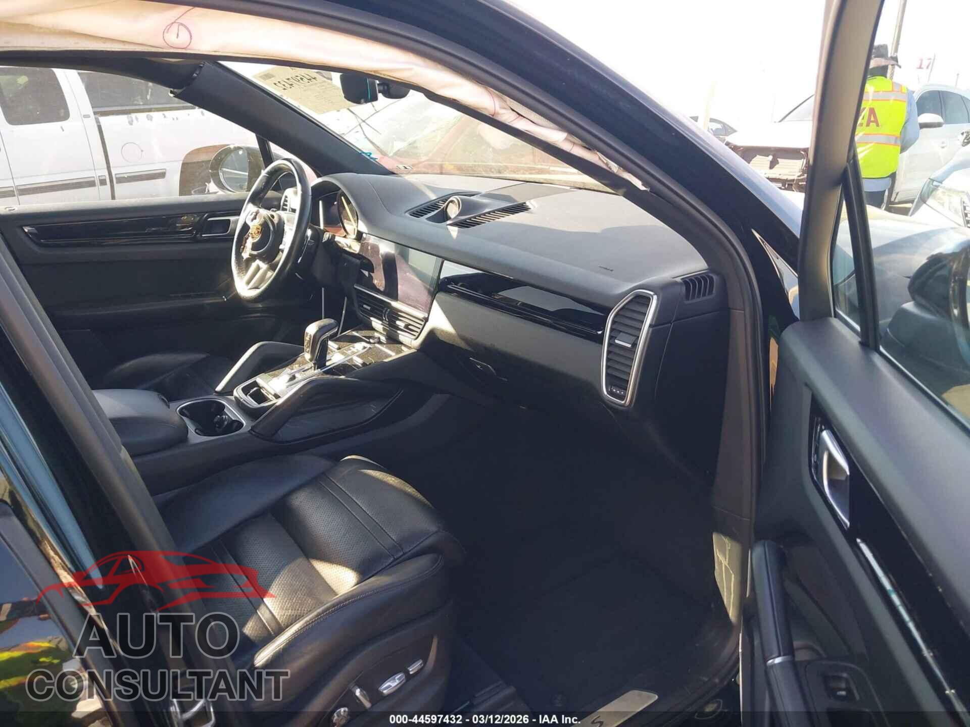 PORSCHE CAYENNE 2019 - WP1AB2AY8KDA61315