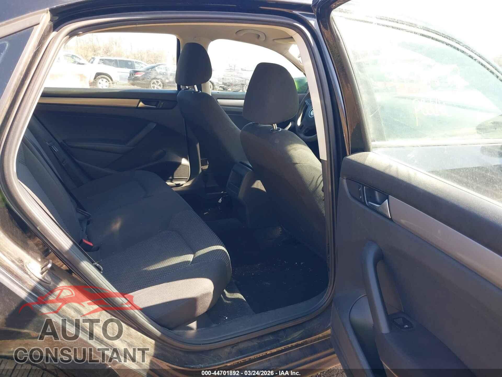 VOLKSWAGEN PASSAT 2012 - 1VWAP7A36CC067963