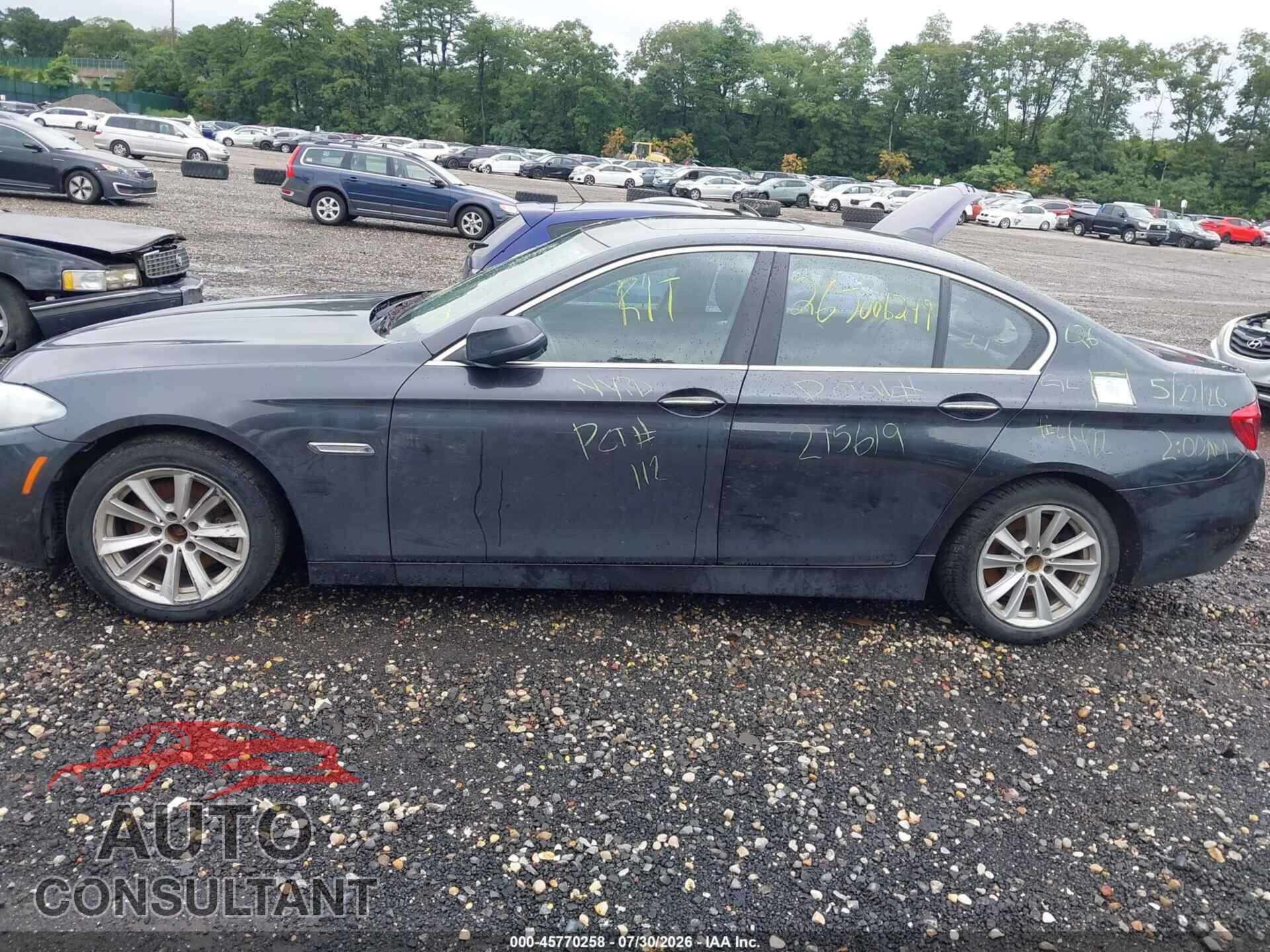 BMW 528I 2016 - WBA5A7C54GG150422