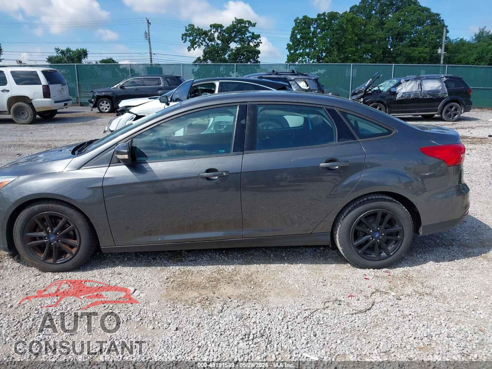 FORD FOCUS 2017 - 1FADP3F23HL286210
