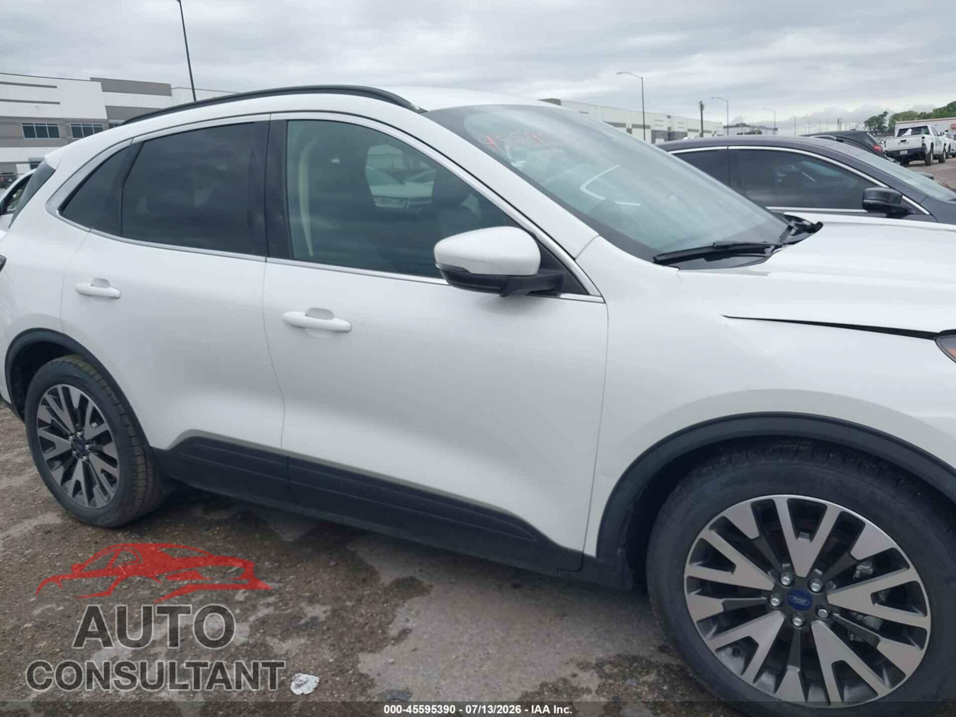 FORD ESCAPE 2020 - 1FMCU0DZ5LUA74937