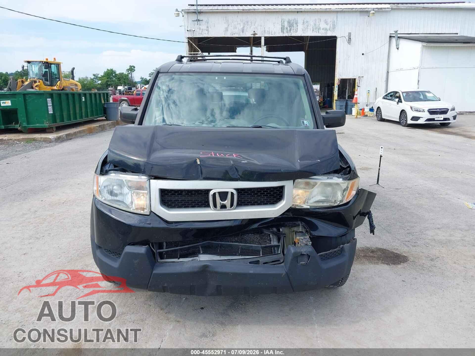 HONDA ELEMENT 2011 - 5J6YH1H35BL001740