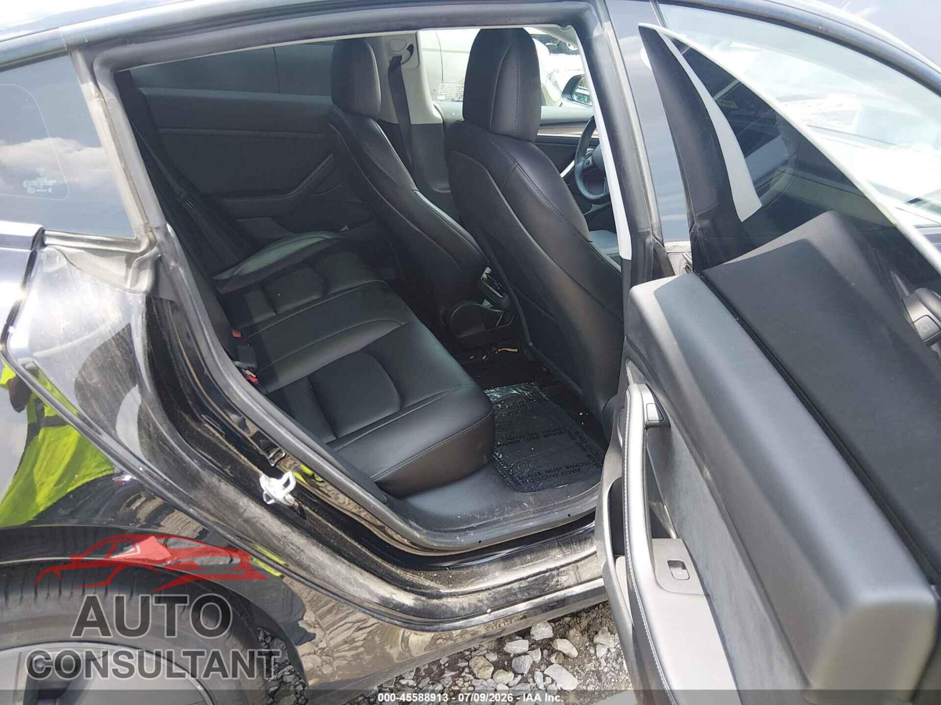 TESLA MODEL 3 2021 - 5YJ3E1EA2MF048726