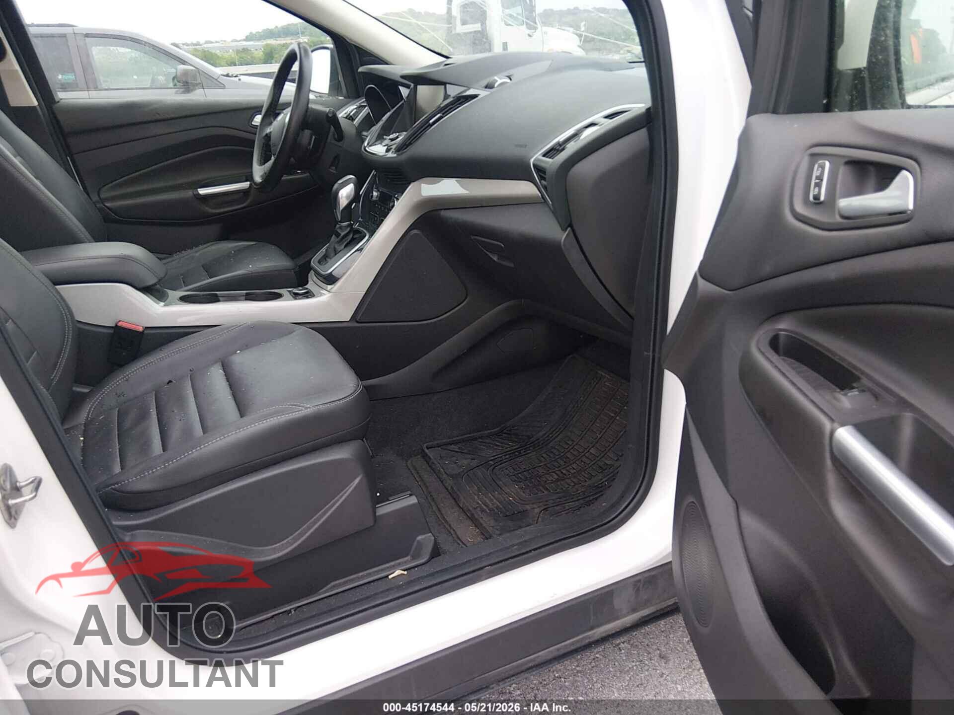 FORD ESCAPE 2013 - 1FMCU0H9XDUC14184