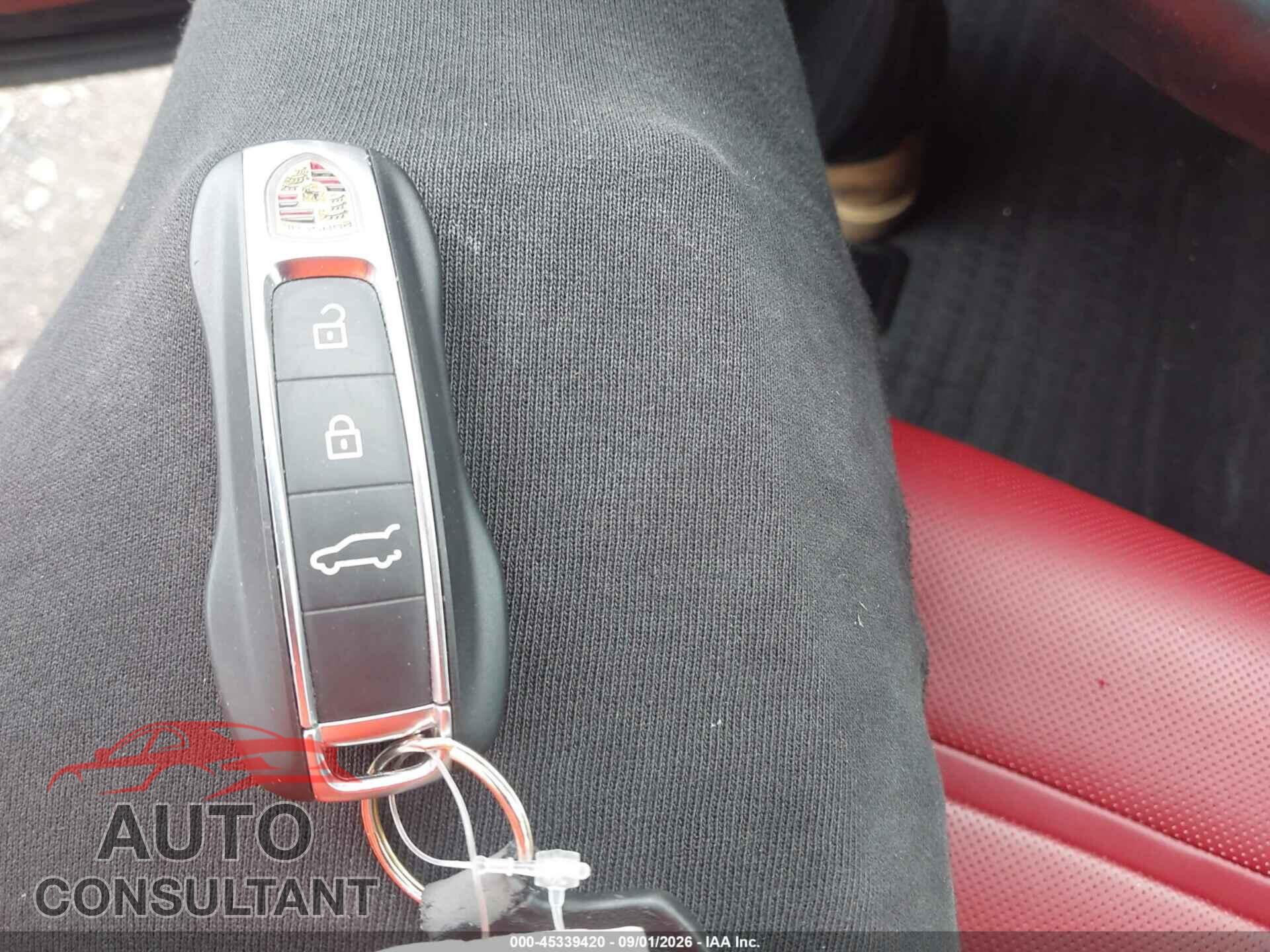 PORSCHE CAYENNE 2022 - WP1AA2AY6NDA00357