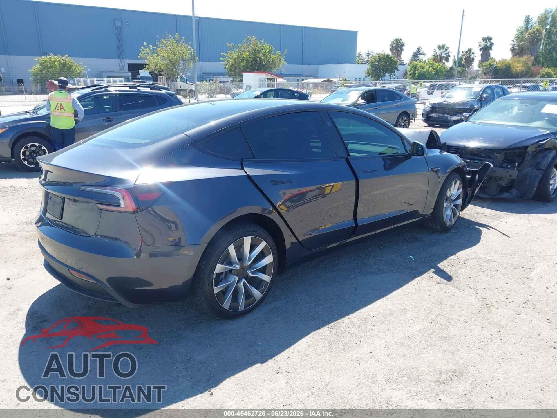 TESLA MODEL 3 2026 - 5YJ3E1EA1TF195070