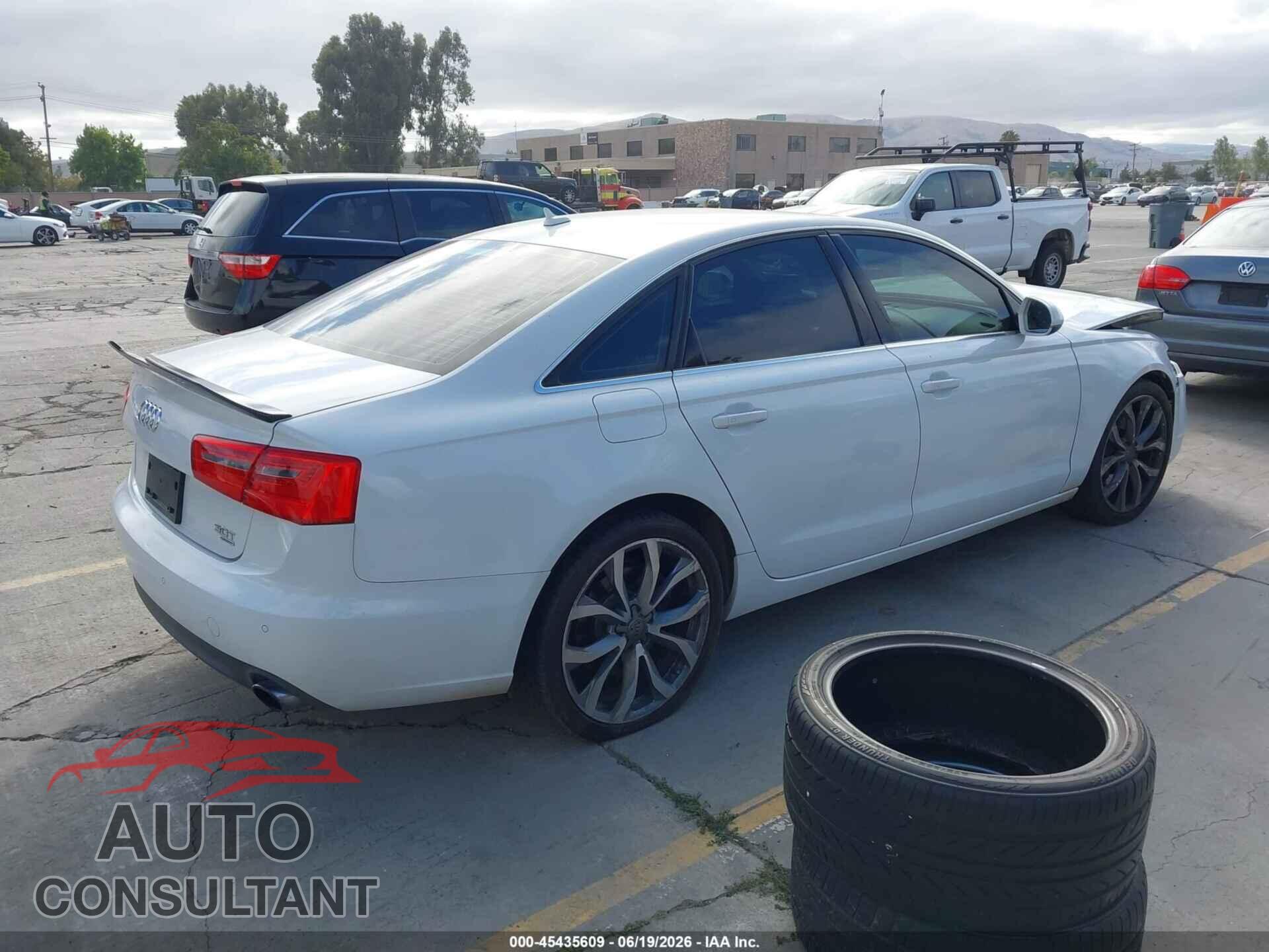 AUDI A6 2013 - WAUGGAFC8DN132575