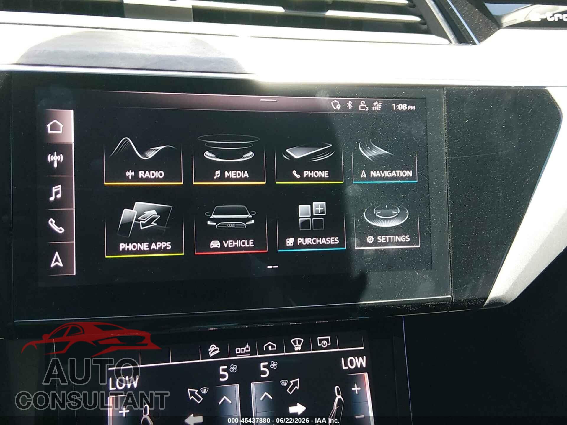 AUDI E-TRON 2019 - WA1VAAGE7KB021651