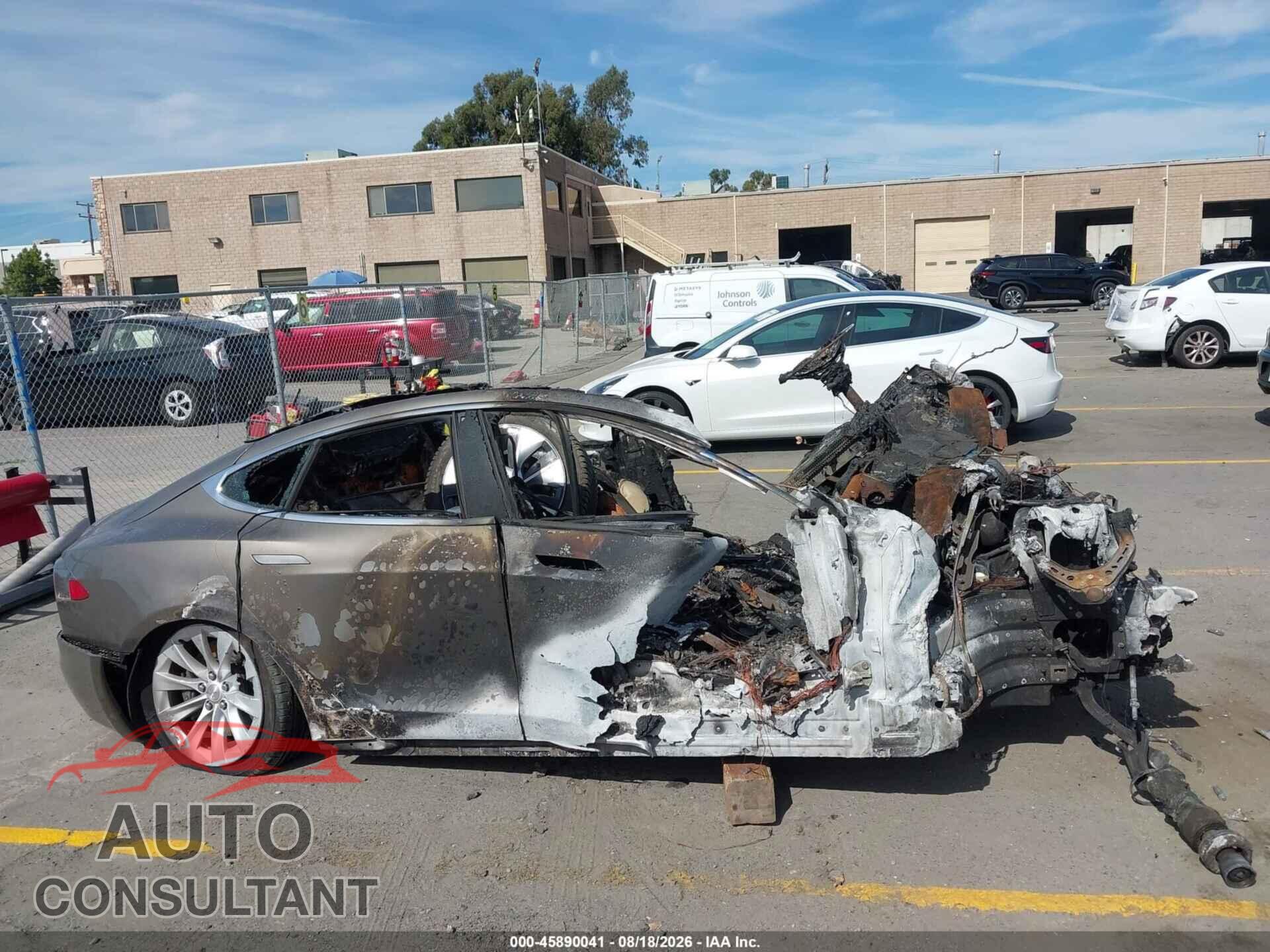 TESLA MODEL S 2016 - 5YJSA1E2XGF150974