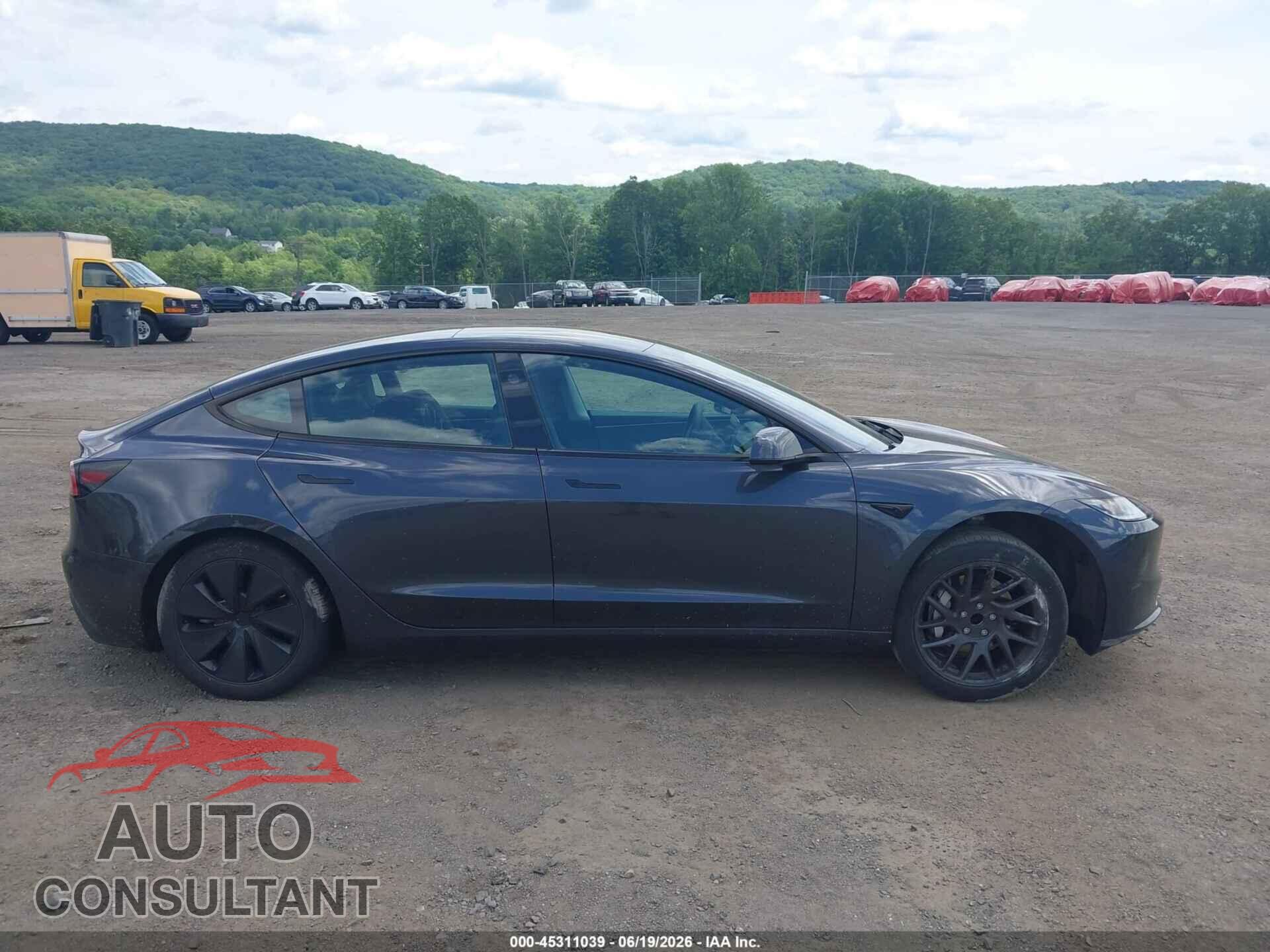 TESLA MODEL 3 2024 - 5YJ3E1EA6RF785838