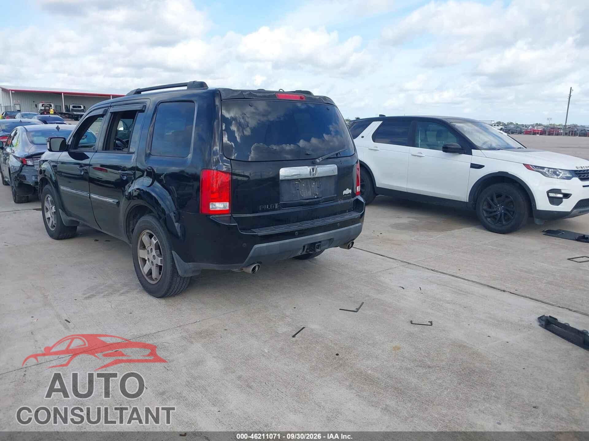 HONDA PILOT 2011 - 5FNYF3H94BB044562