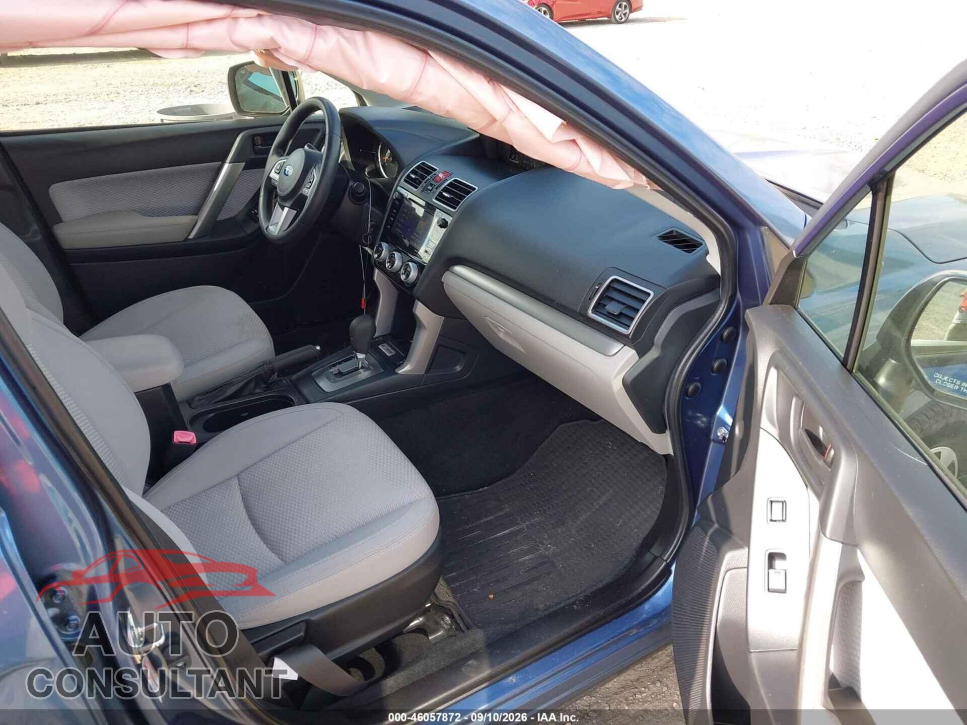 SUBARU FORESTER 2018 - JF2SJAEC6JH518410