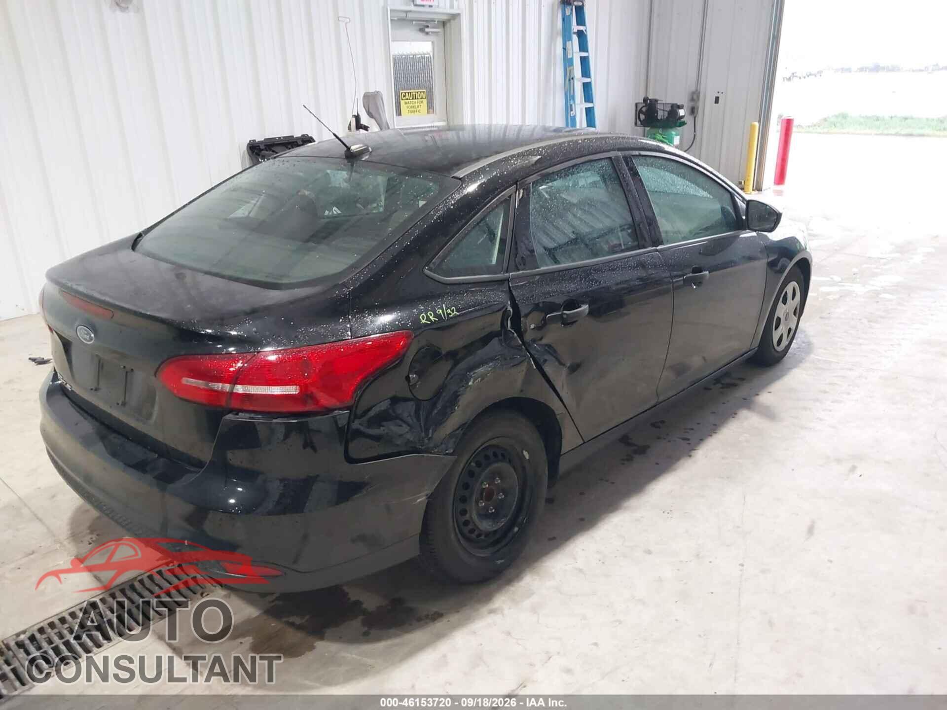 FORD FOCUS 2017 - 1FADP3E27HL337452
