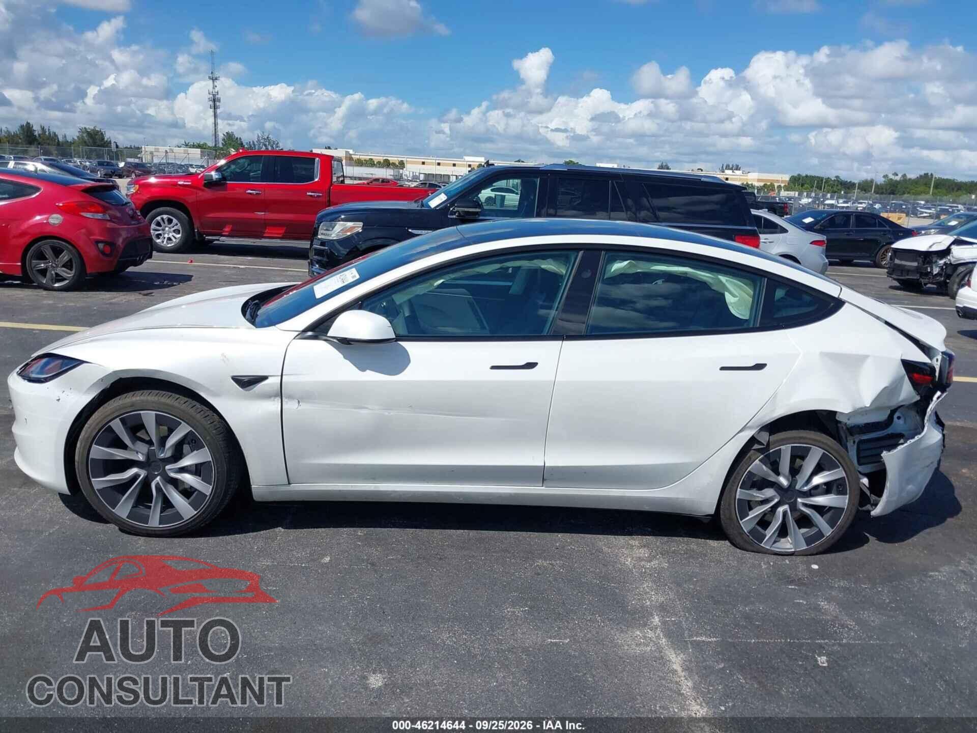 TESLA MODELO 3 2024 - 5YJ3E1EA7RF750239