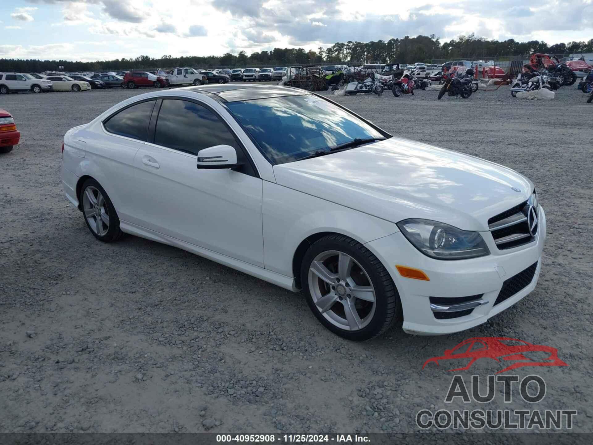 MERCEDES-BENZ C 250 2015 - WDDGJ4HBXFG360200