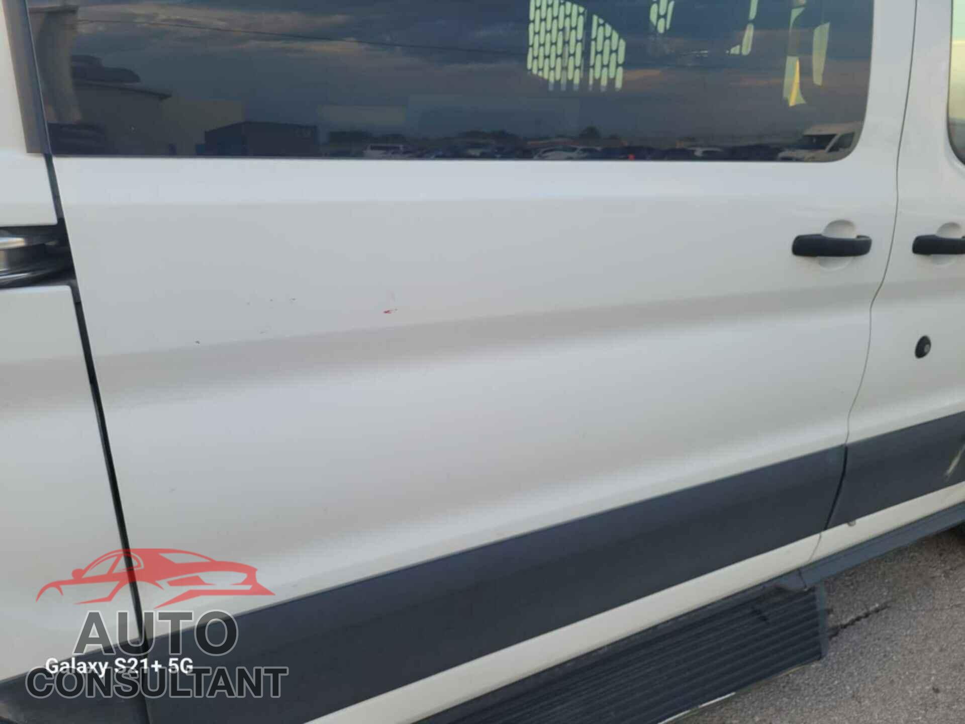 FORD TRANSIT 2019 - 1FTYE1YM2KKB28331