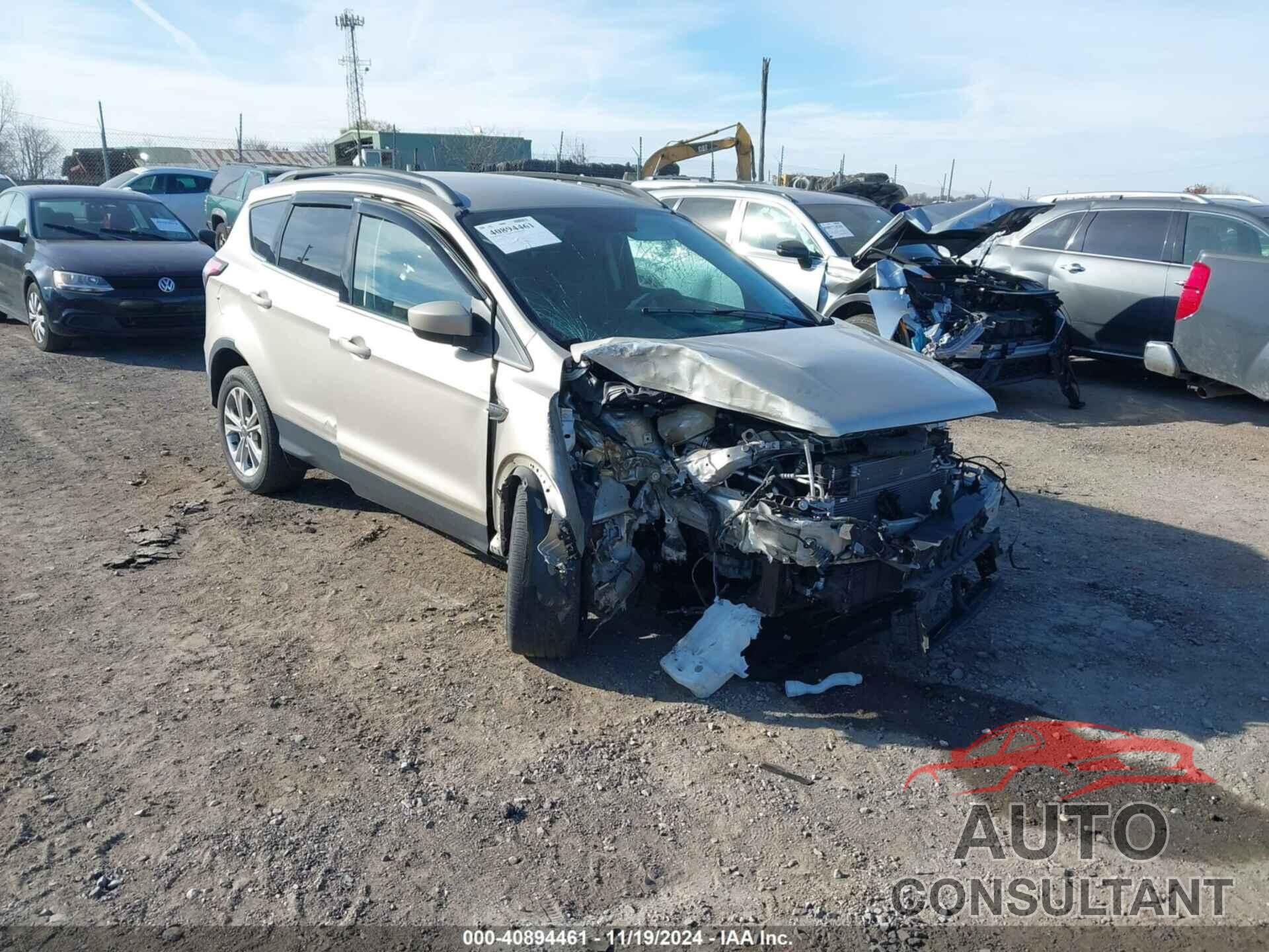FORD ESCAPE 2017 - 1FMCU9GD9HUE00220