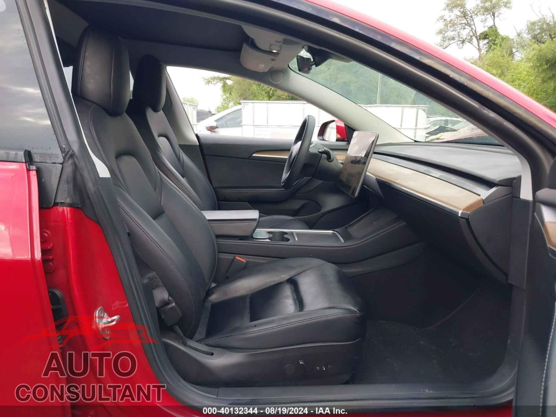 TESLA MODEL 3 2021 - 5YJ3E1EA2MF090300
