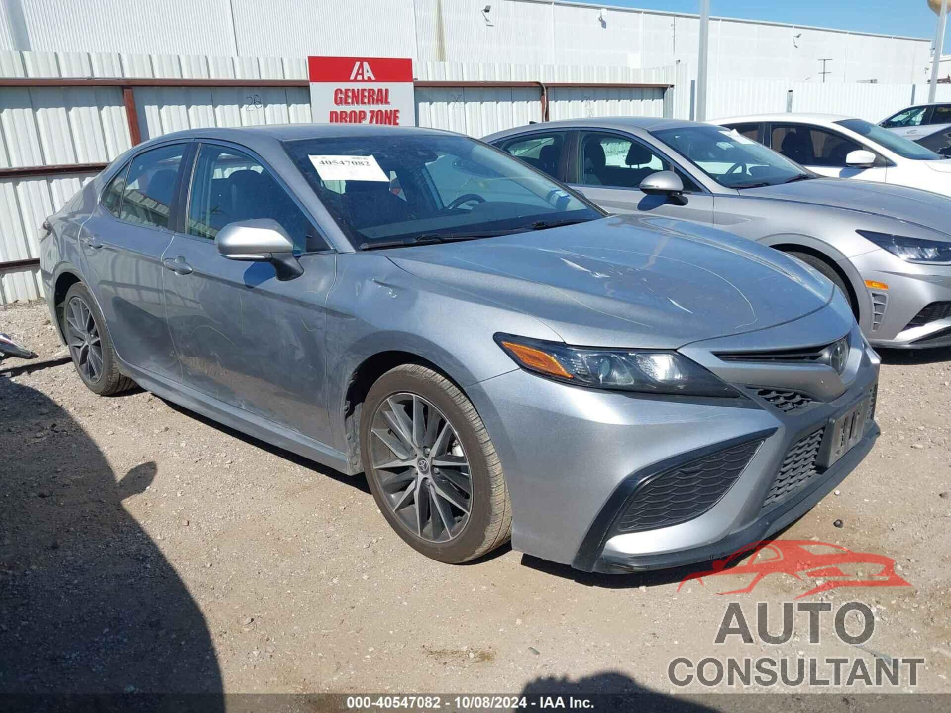 TOYOTA CAMRY 2022 - 4T1G11AK2NU664880