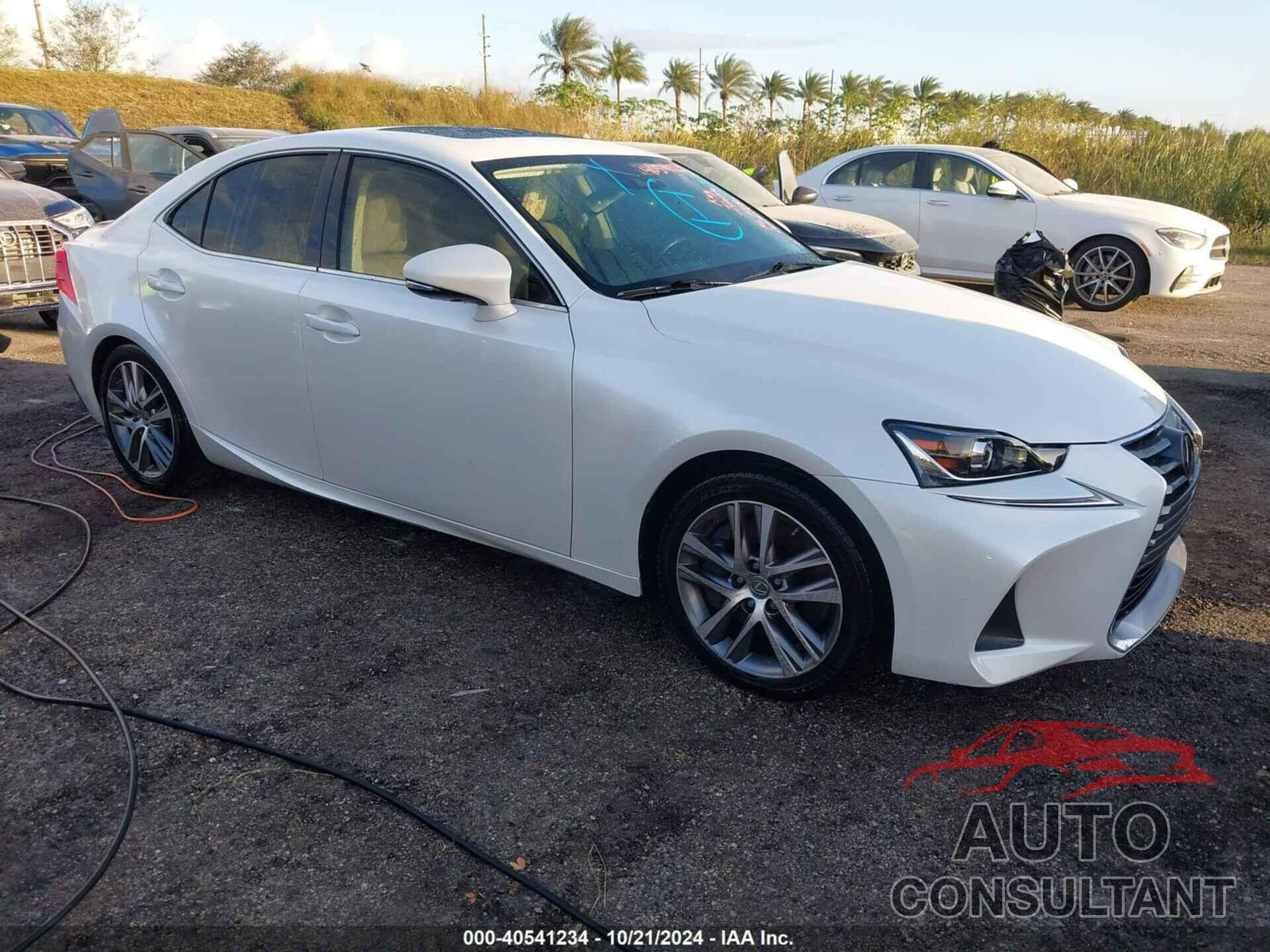 LEXUS IS 300 2020 - JTHAA1D28L5102767